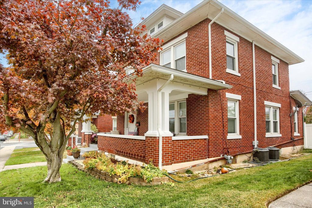 Photo of 310 W Caracas Avenue, HERSHEY, PA 17033 (MLS # PADA2051386)
