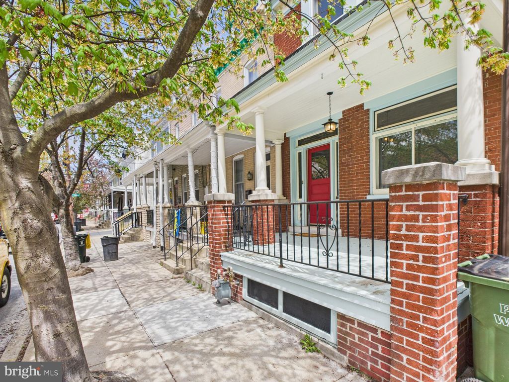 Photo of 227 Elm Street, LANCASTER, PA 17603 (MLS # PALA2068056)