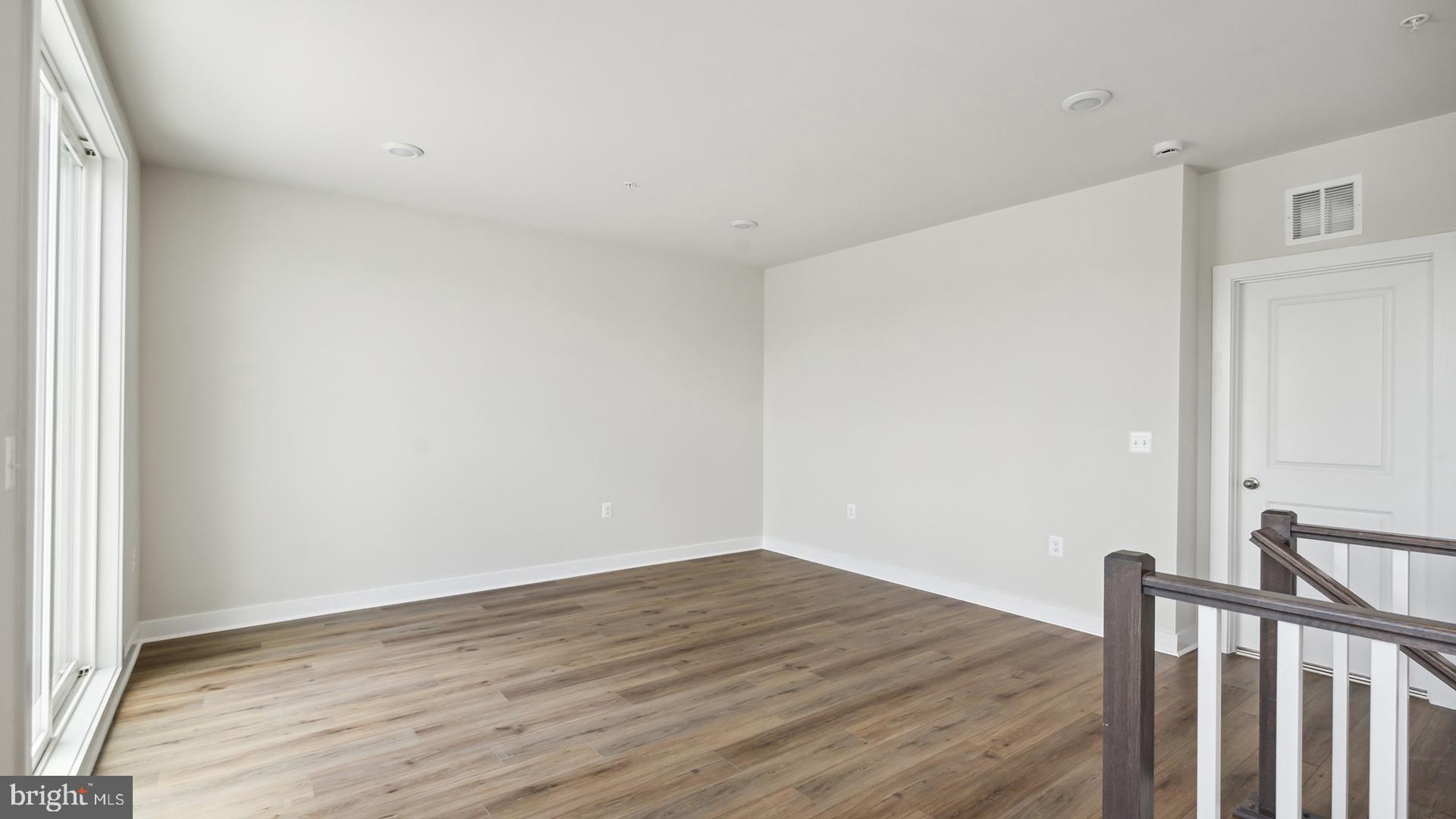 NORTHFAX WEST - Residential