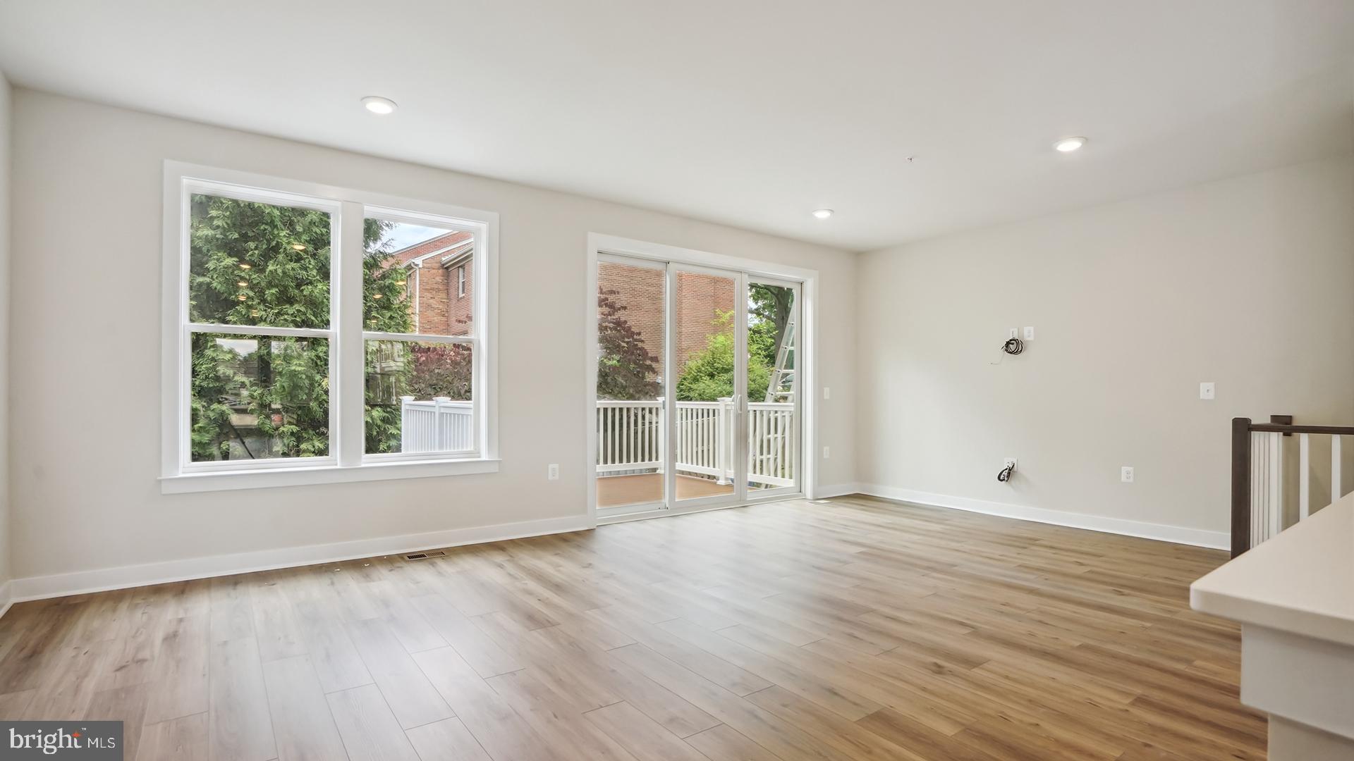 NORTHFAX WEST - Residential