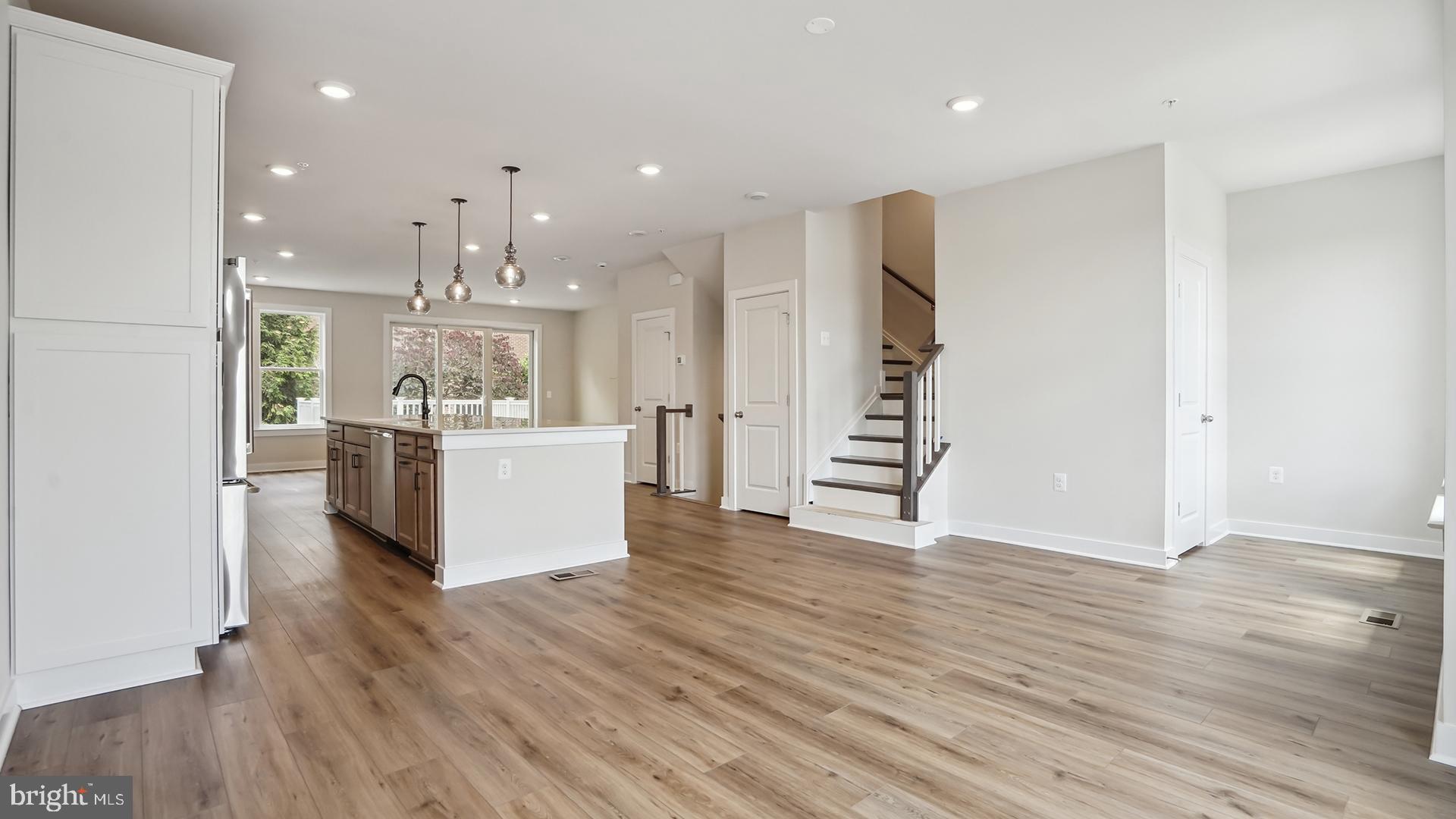 NORTHFAX WEST - Residential