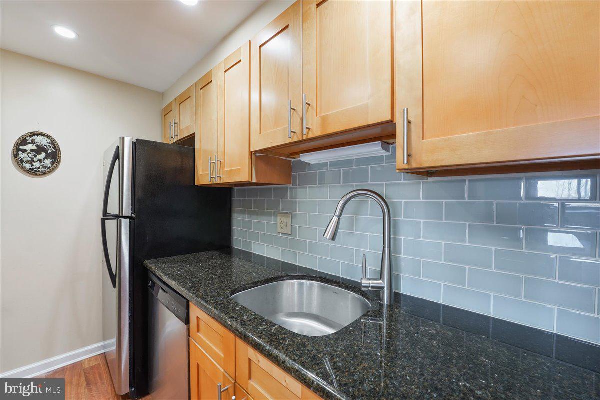 PARKER CONDO - Residential