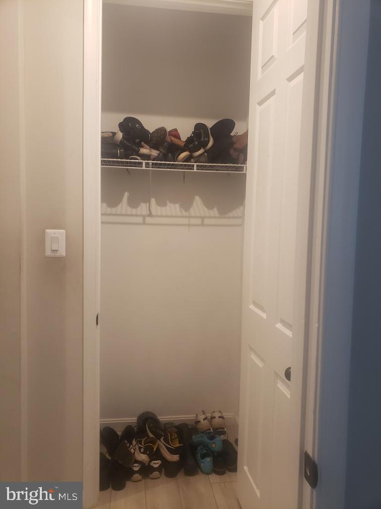 HAGERS CROSSING - Residential Lease