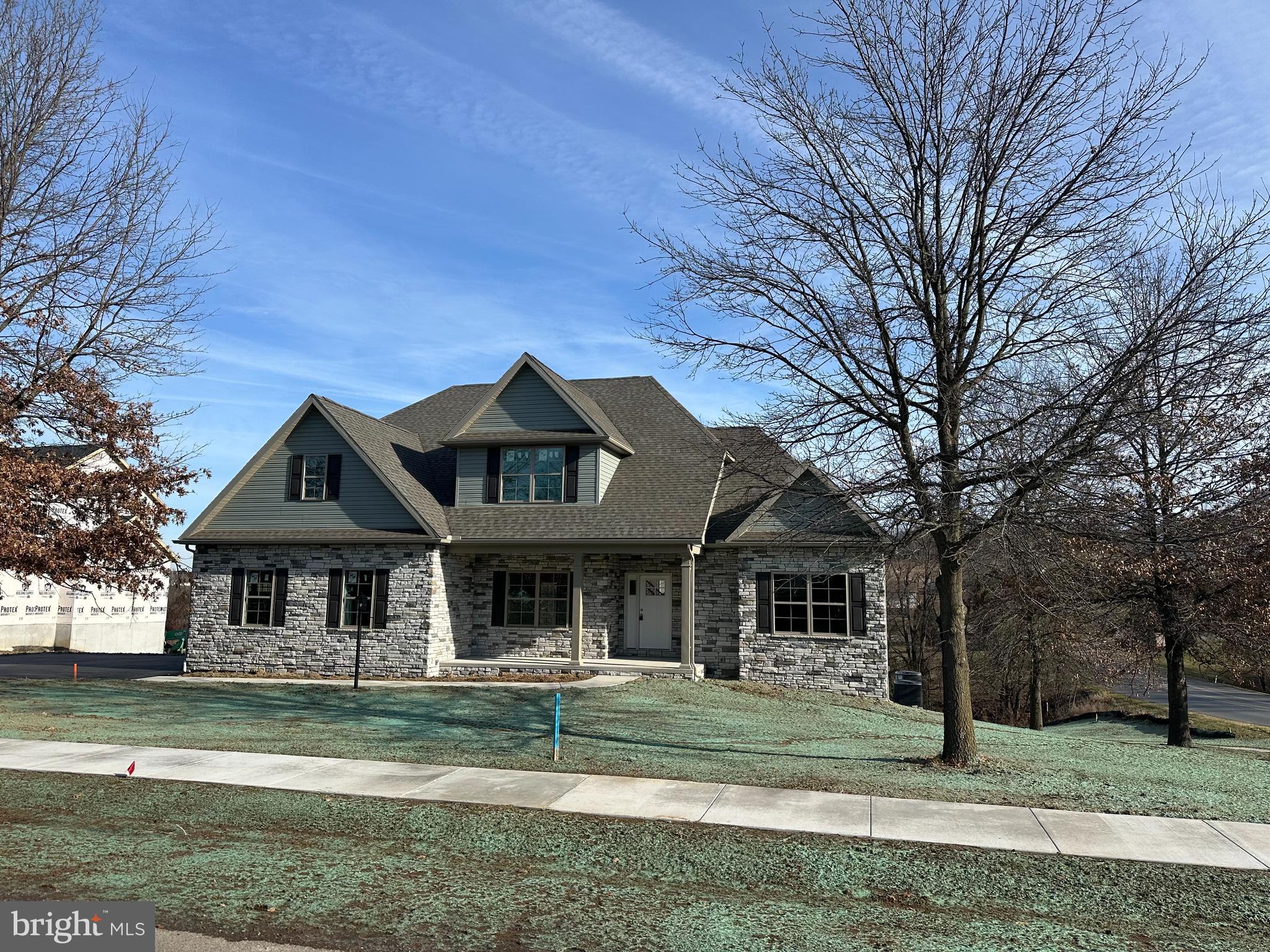 MAJESTIC RIDGE - Residential