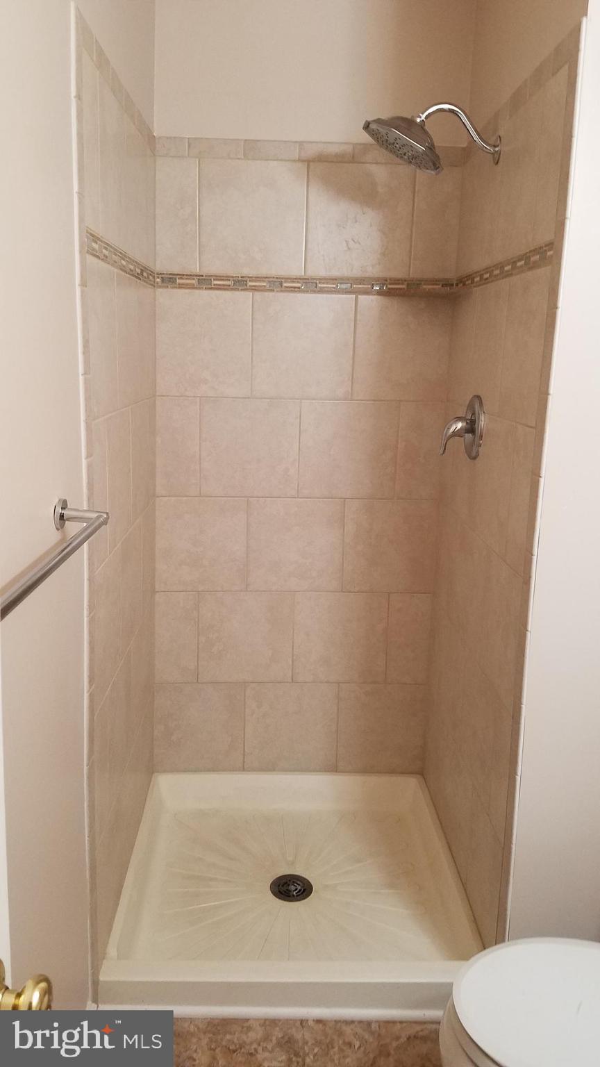 LAKE LOUISE - Residential Lease