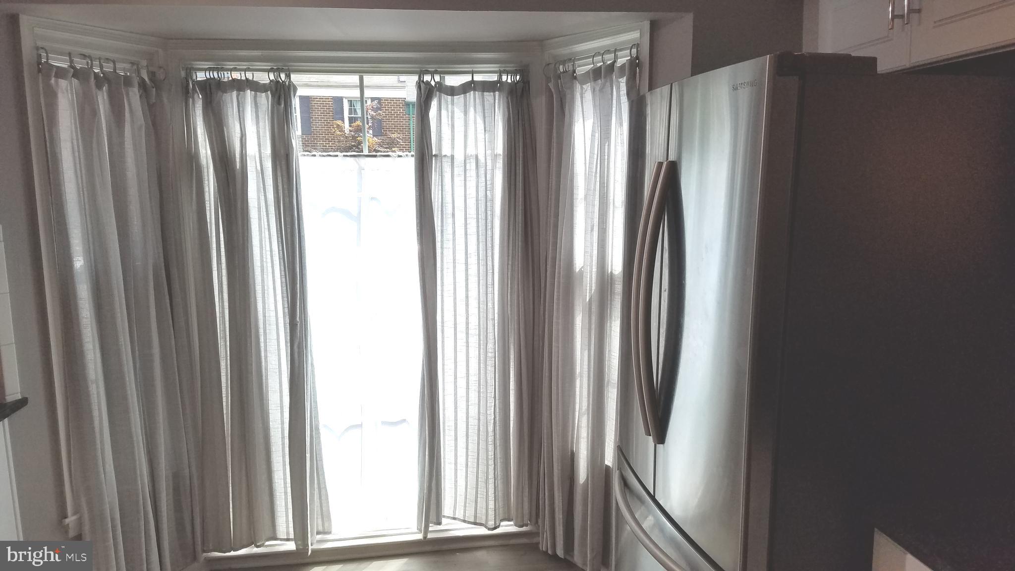 LAKE LOUISE - Residential Lease