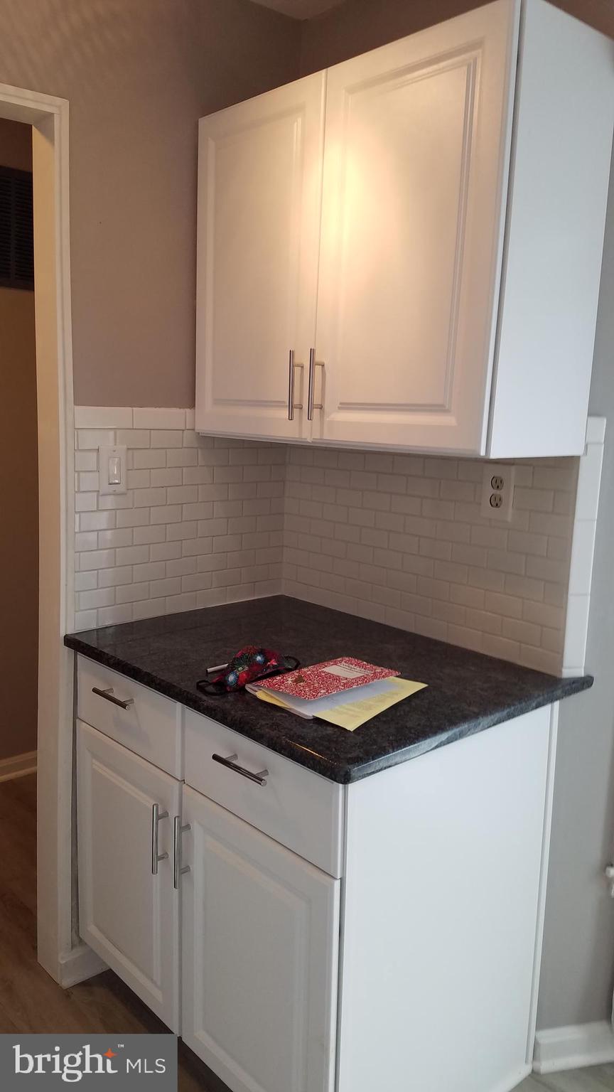 LAKE LOUISE - Residential Lease