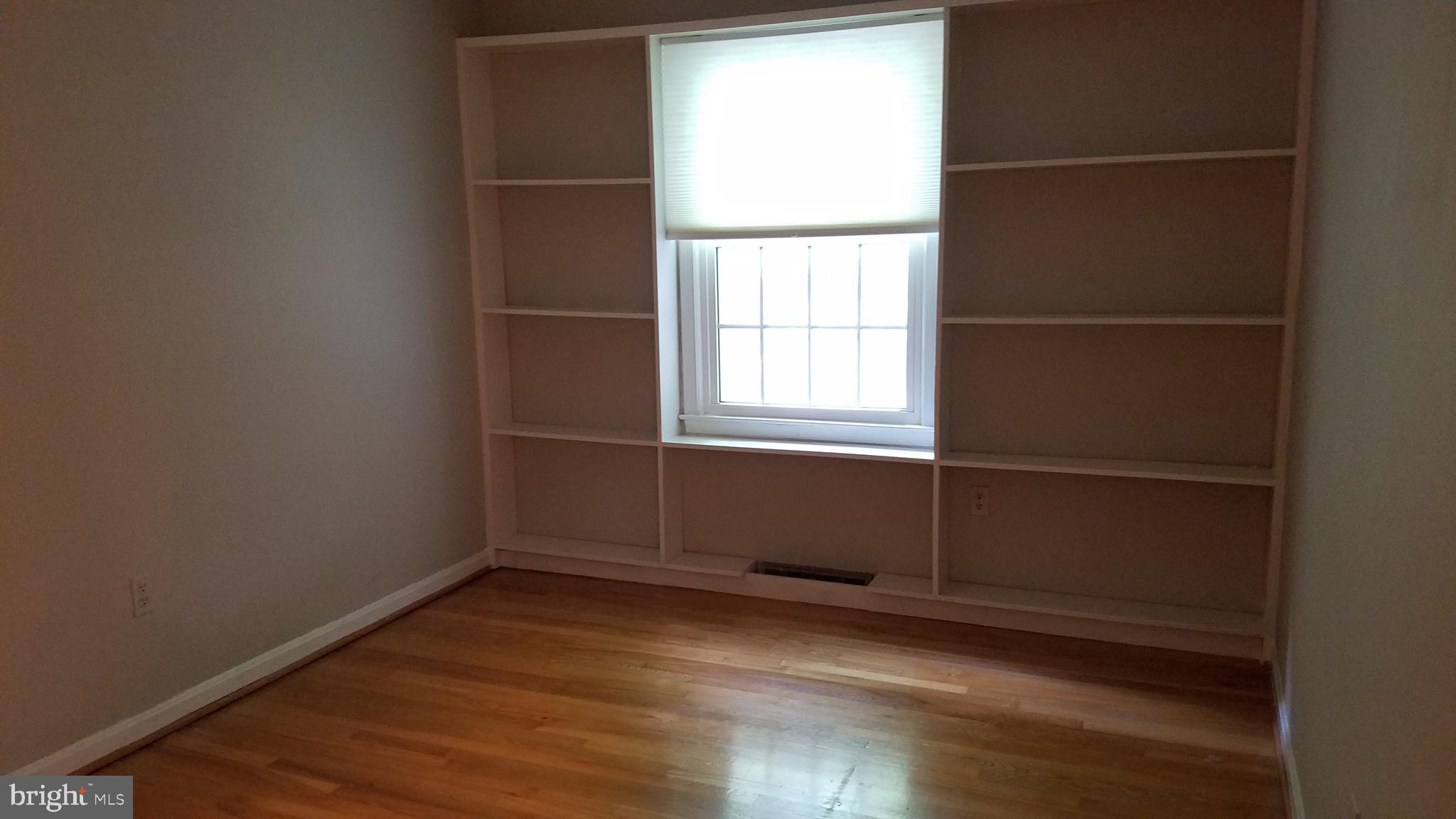 LAKE LOUISE - Residential Lease