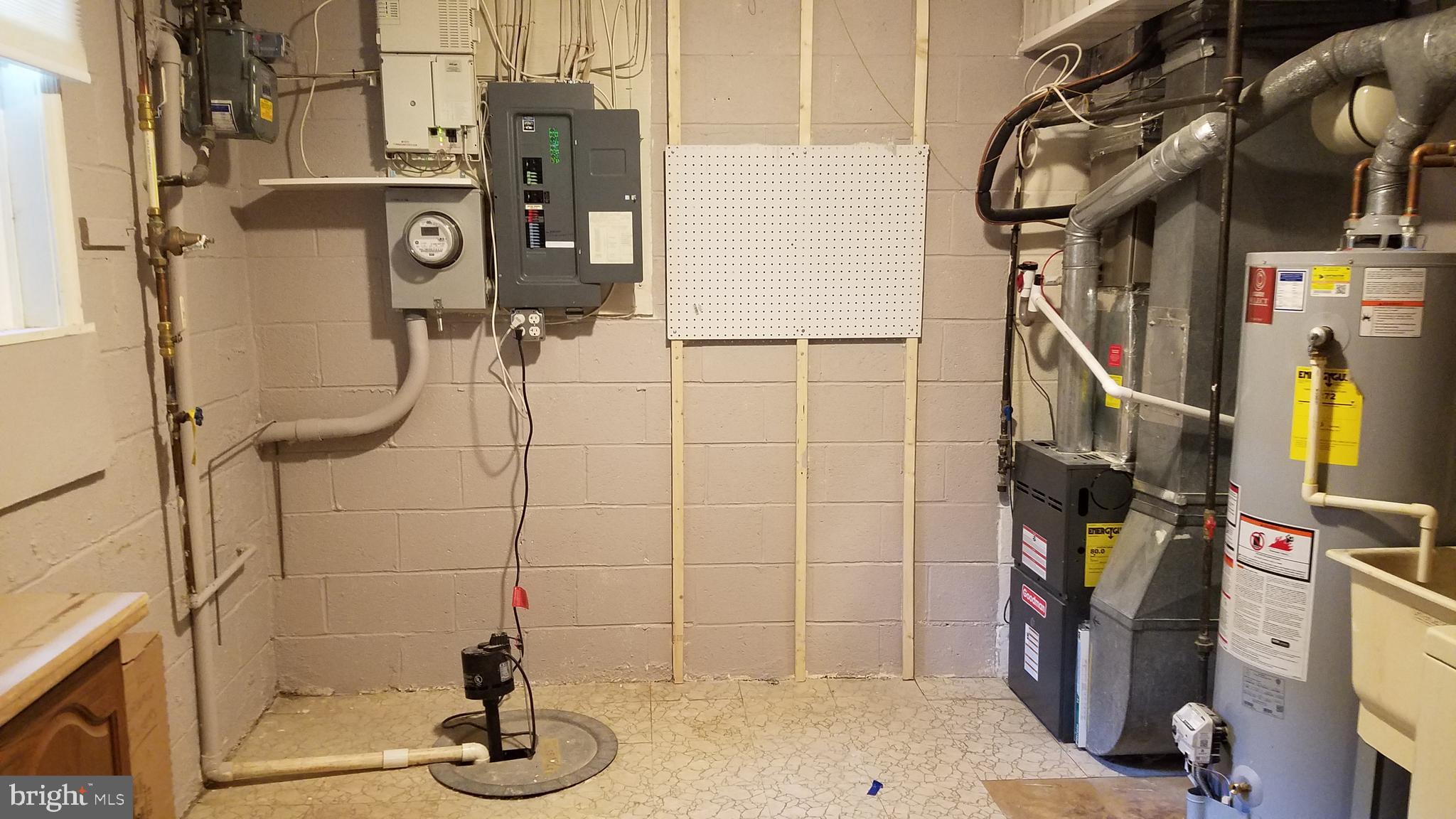 LAKE LOUISE - Residential Lease