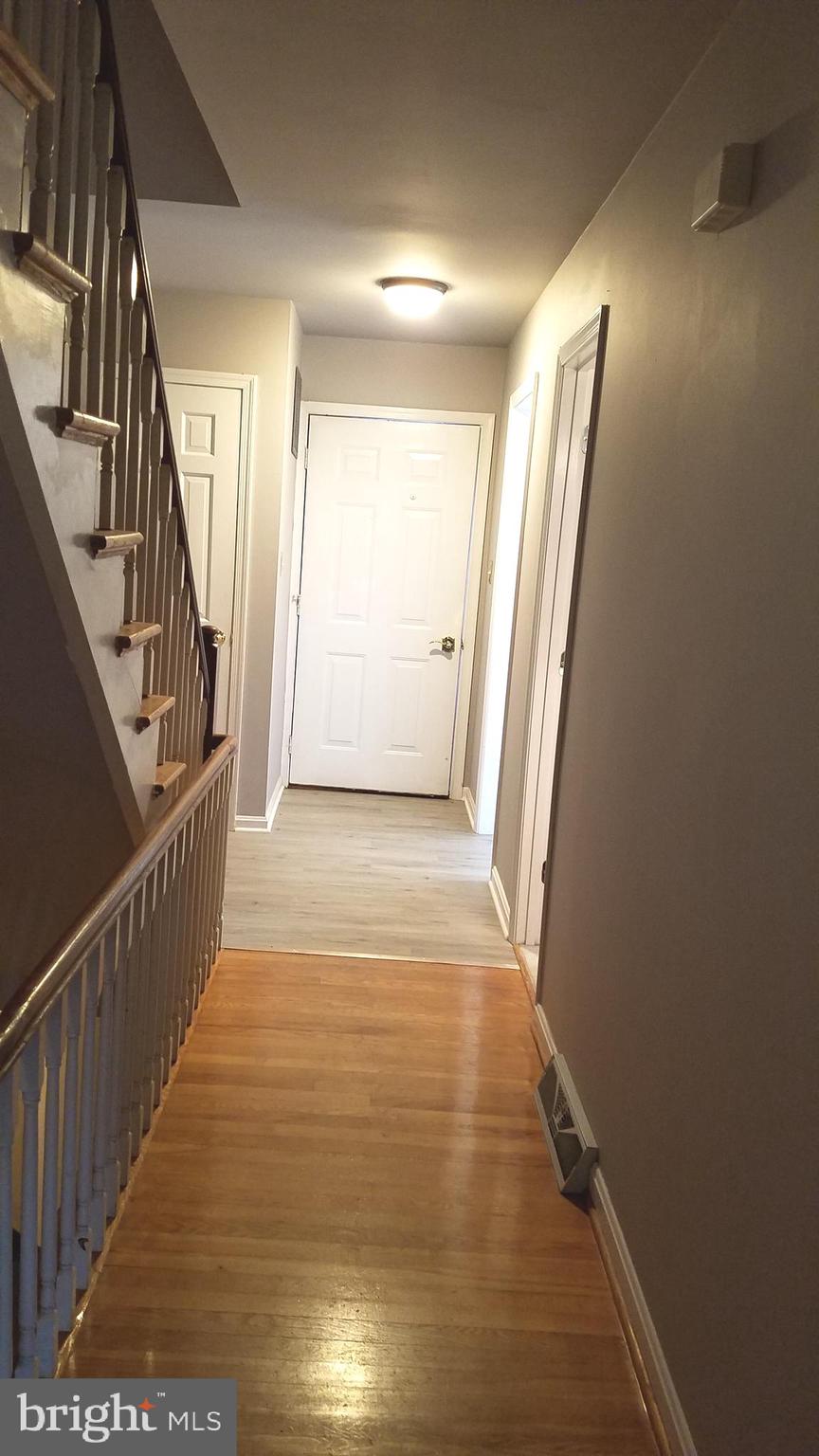 LAKE LOUISE - Residential Lease