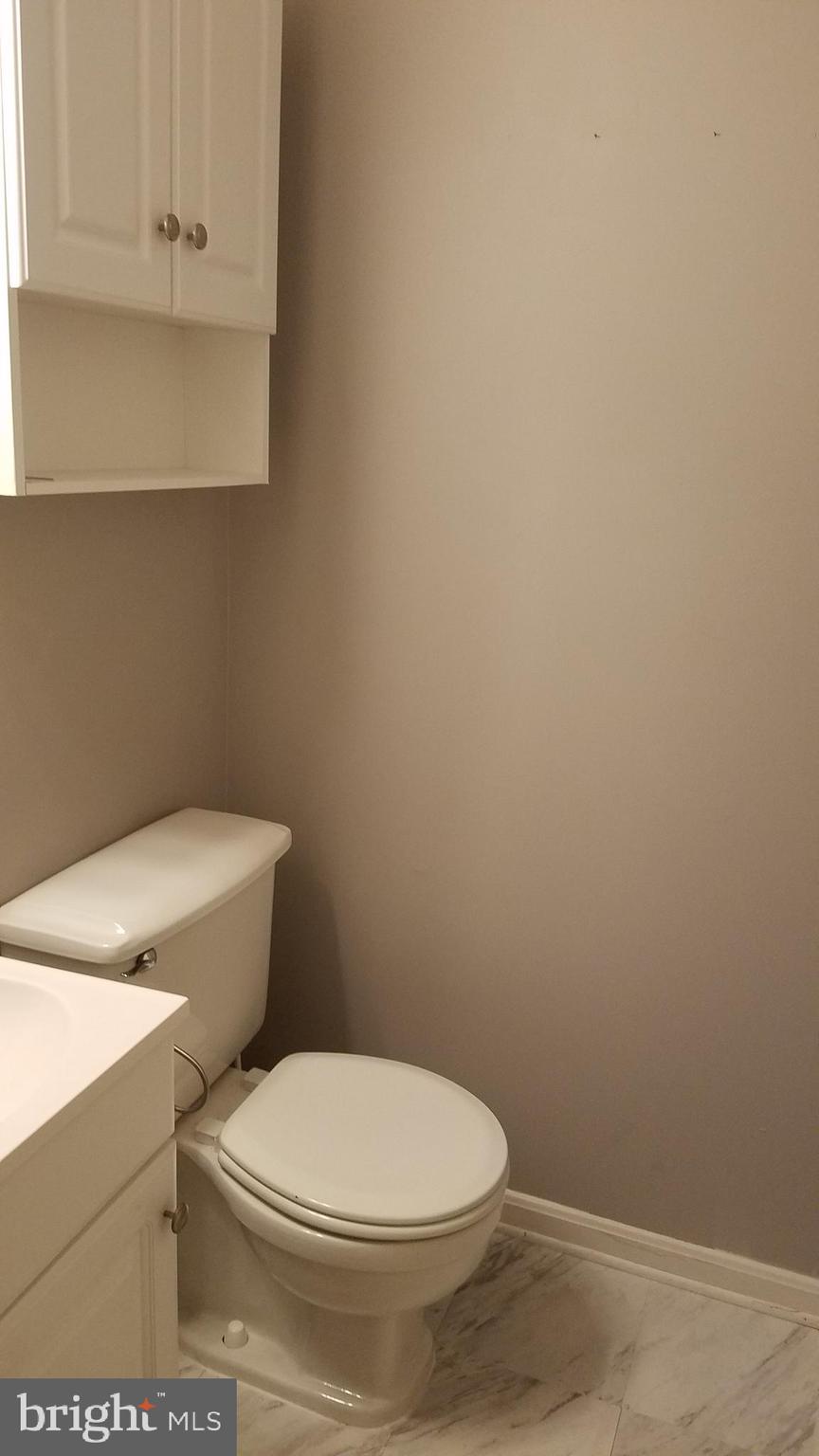 LAKE LOUISE - Residential Lease