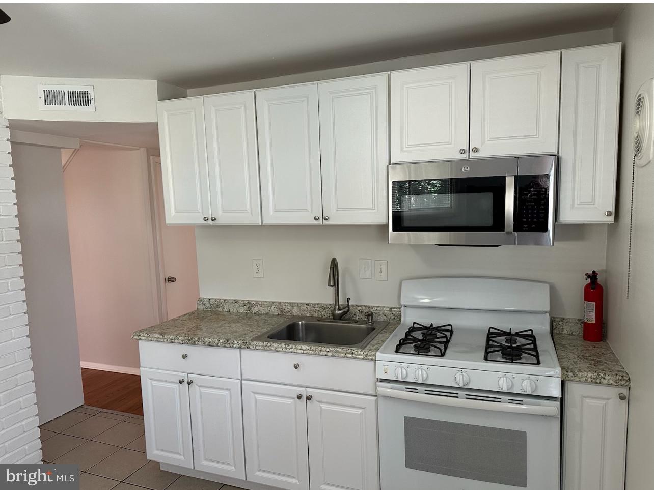 TWINBROOK - Residential Lease