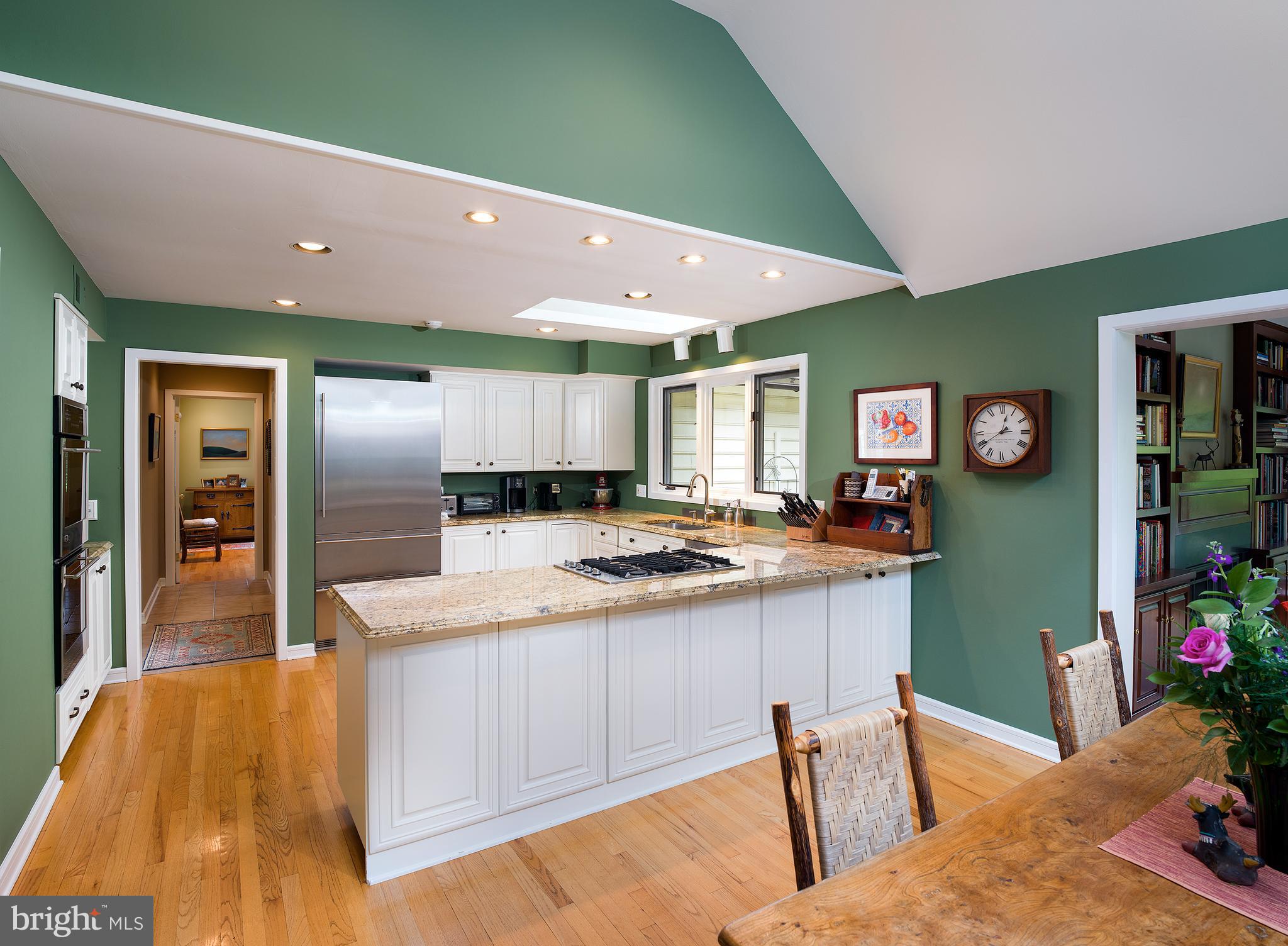 STONEGATE - Residential