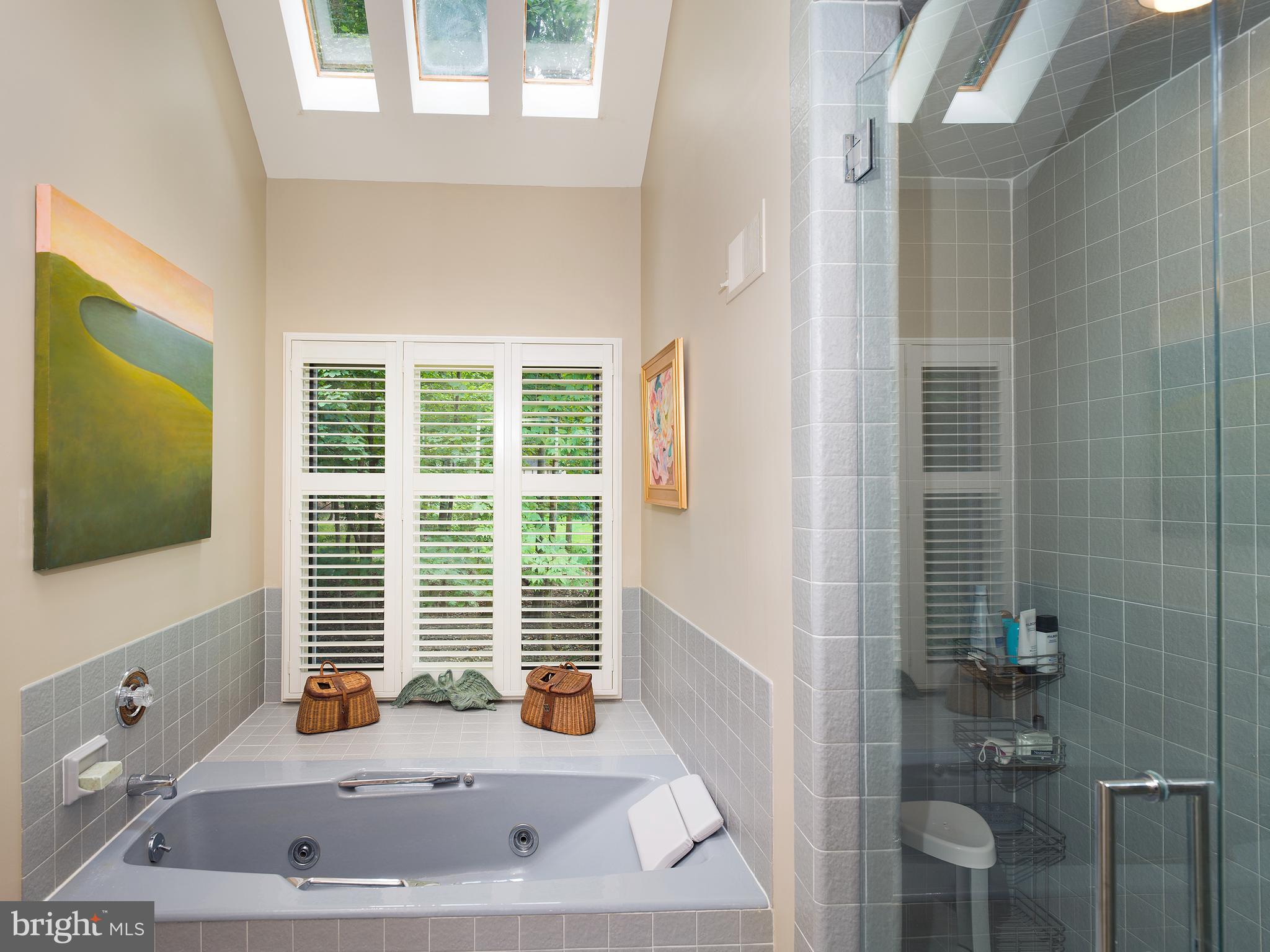 STONEGATE - Residential