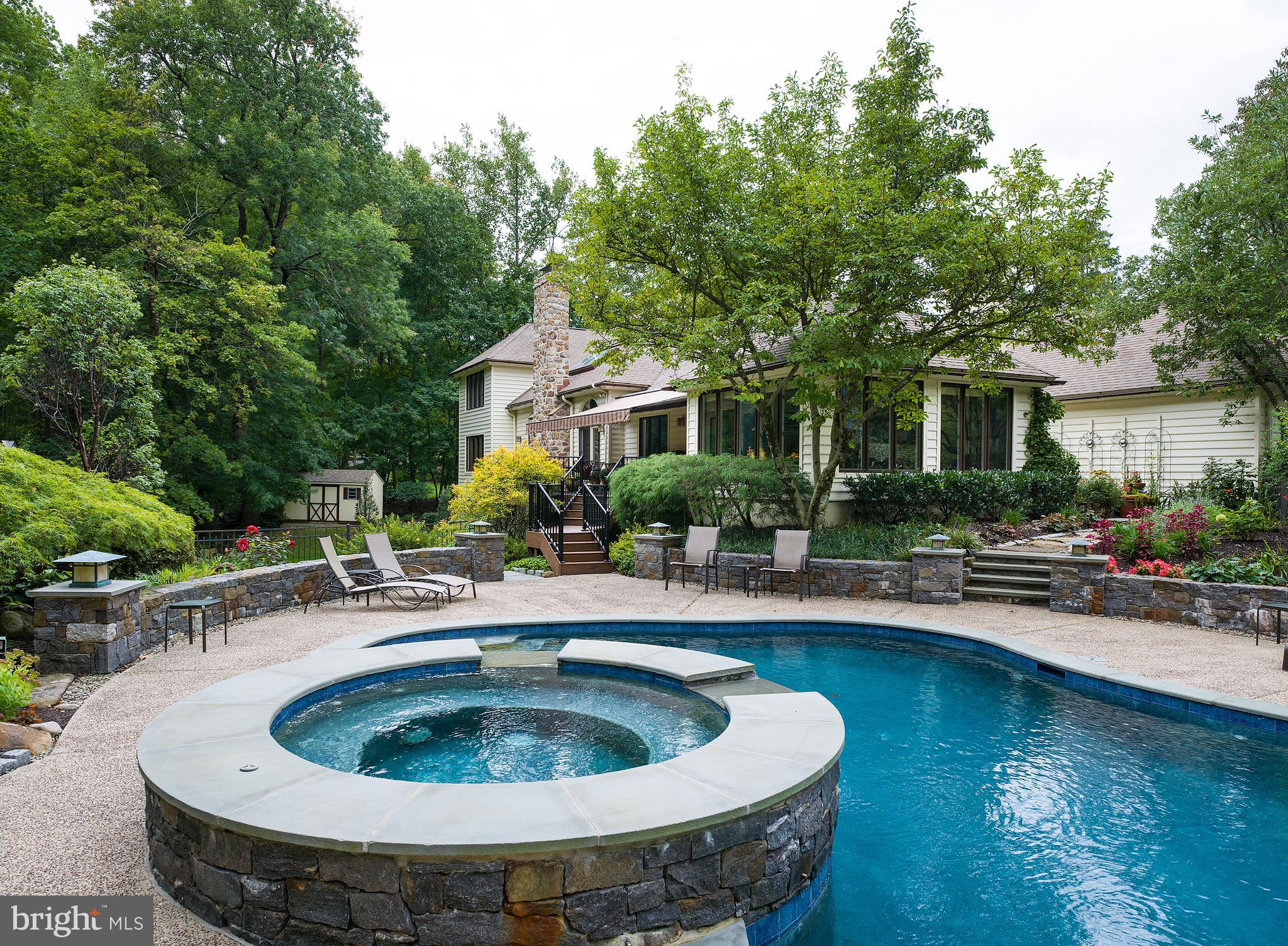 STONEGATE - Residential