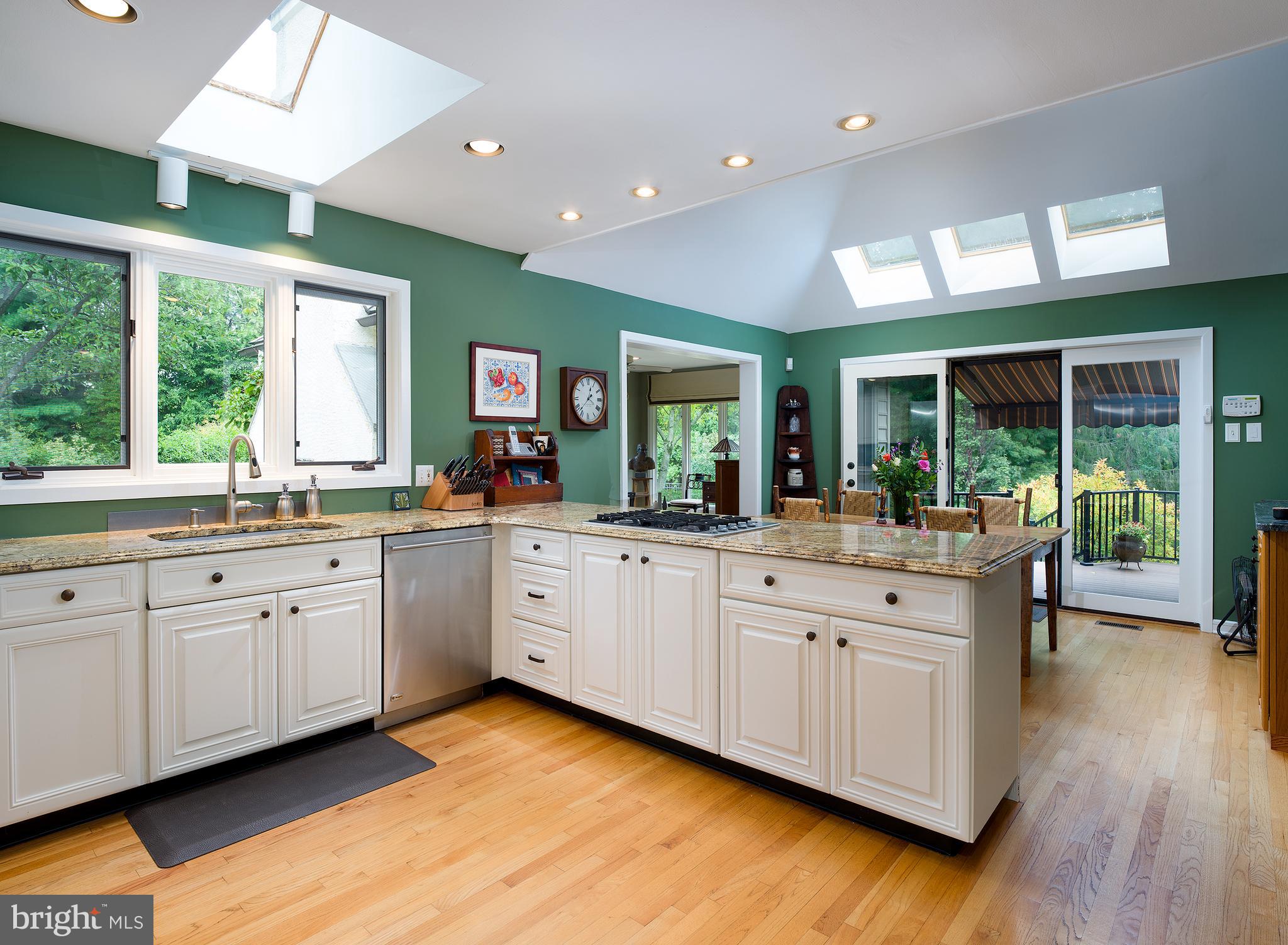 STONEGATE - Residential