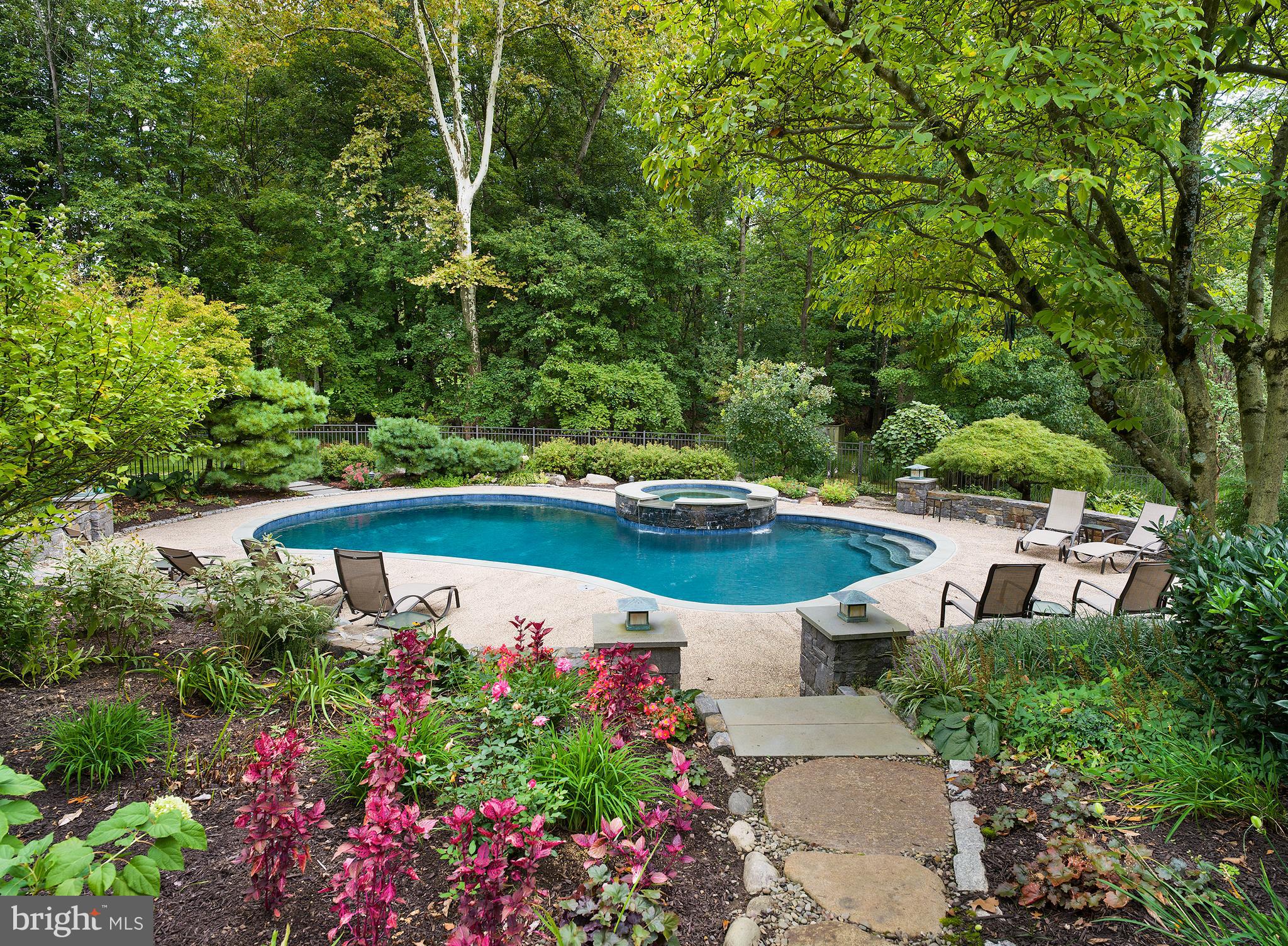 STONEGATE - Residential