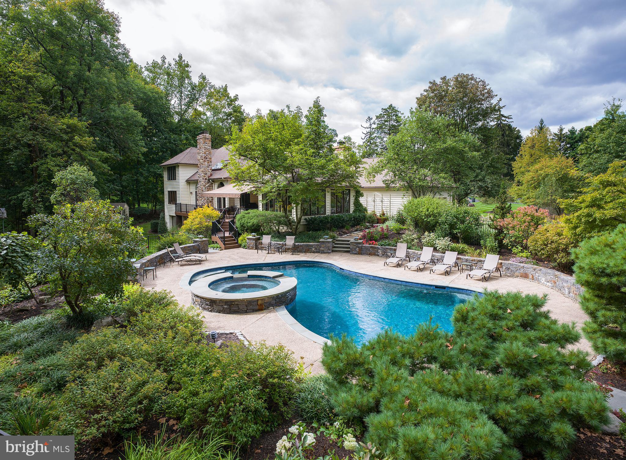 STONEGATE - Residential