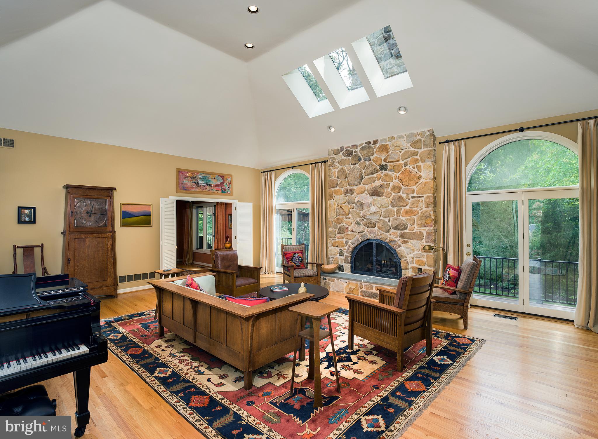 STONEGATE - Residential