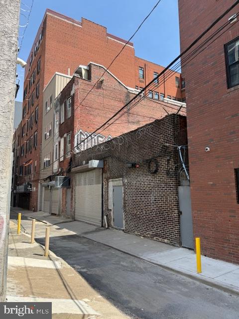 1235 VINE STREET 37