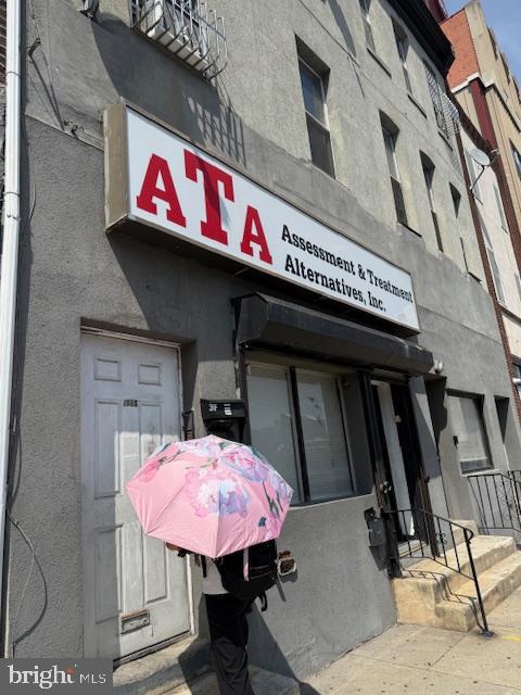1235 VINE STREET 37