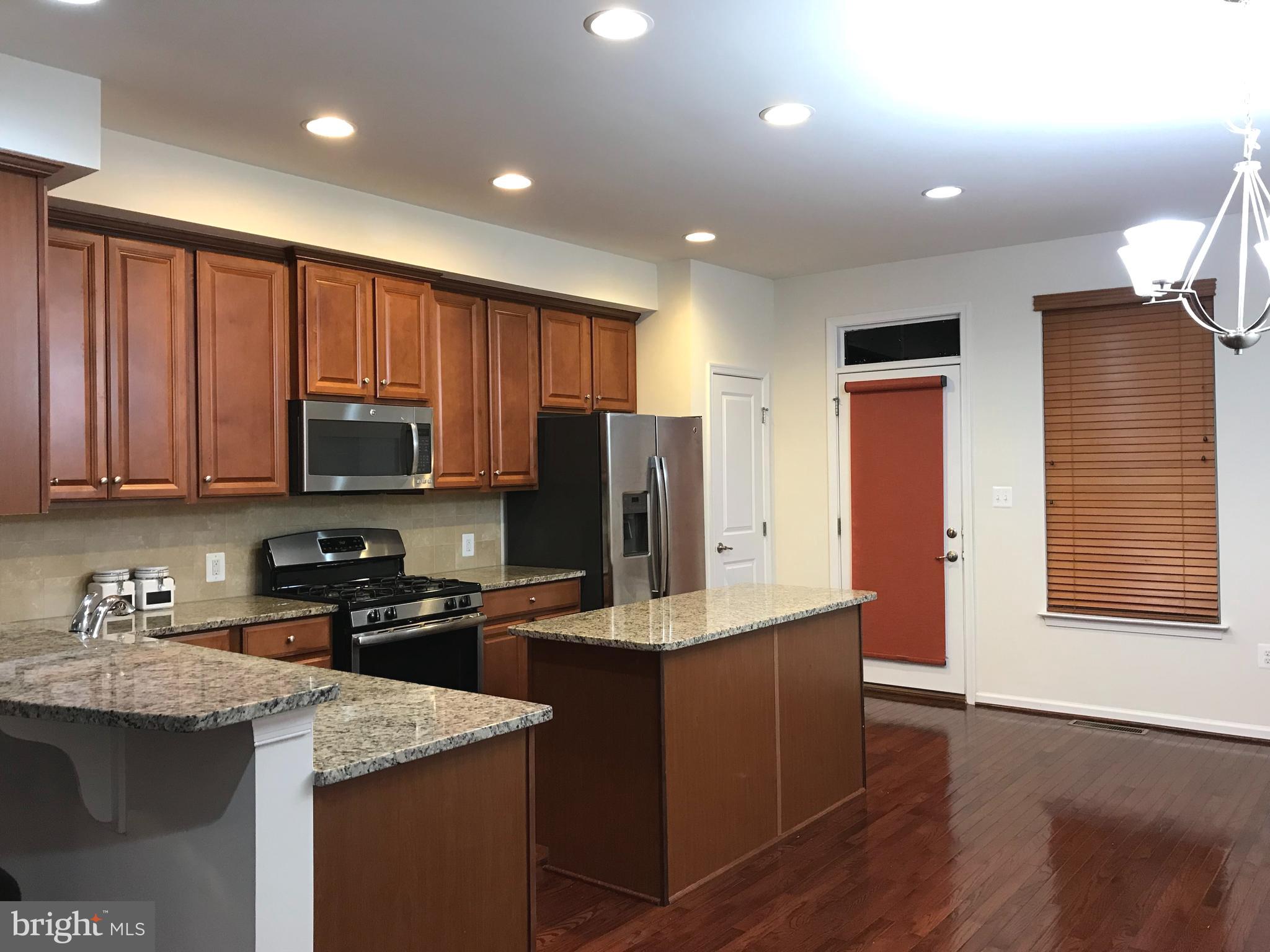 WESTRIDGE CONDOMINIUM - Residential Lease