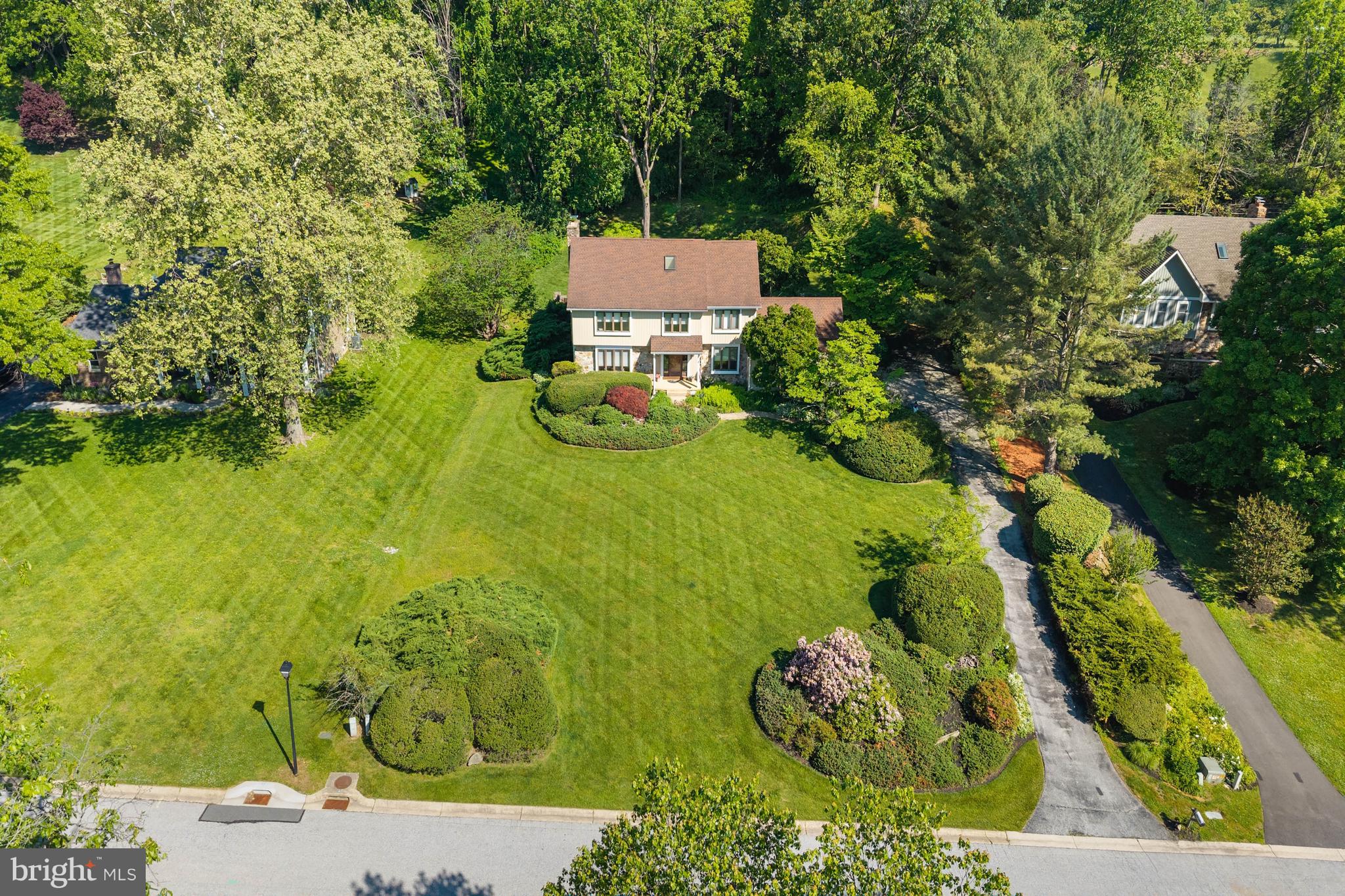 37 E BELMONT DRIVE
