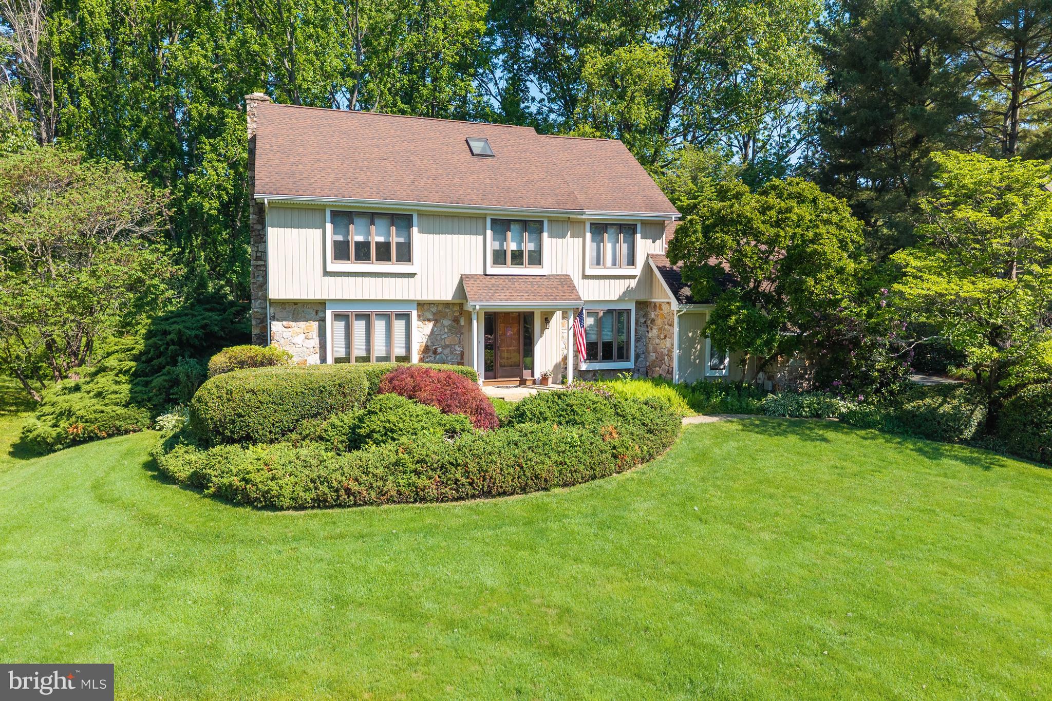 37 E BELMONT DRIVE