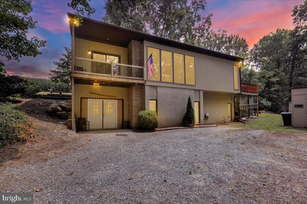 Photo of 125 S Creek Road, MILLERSVILLE, PA 17551 (MLS # PALA2074280)