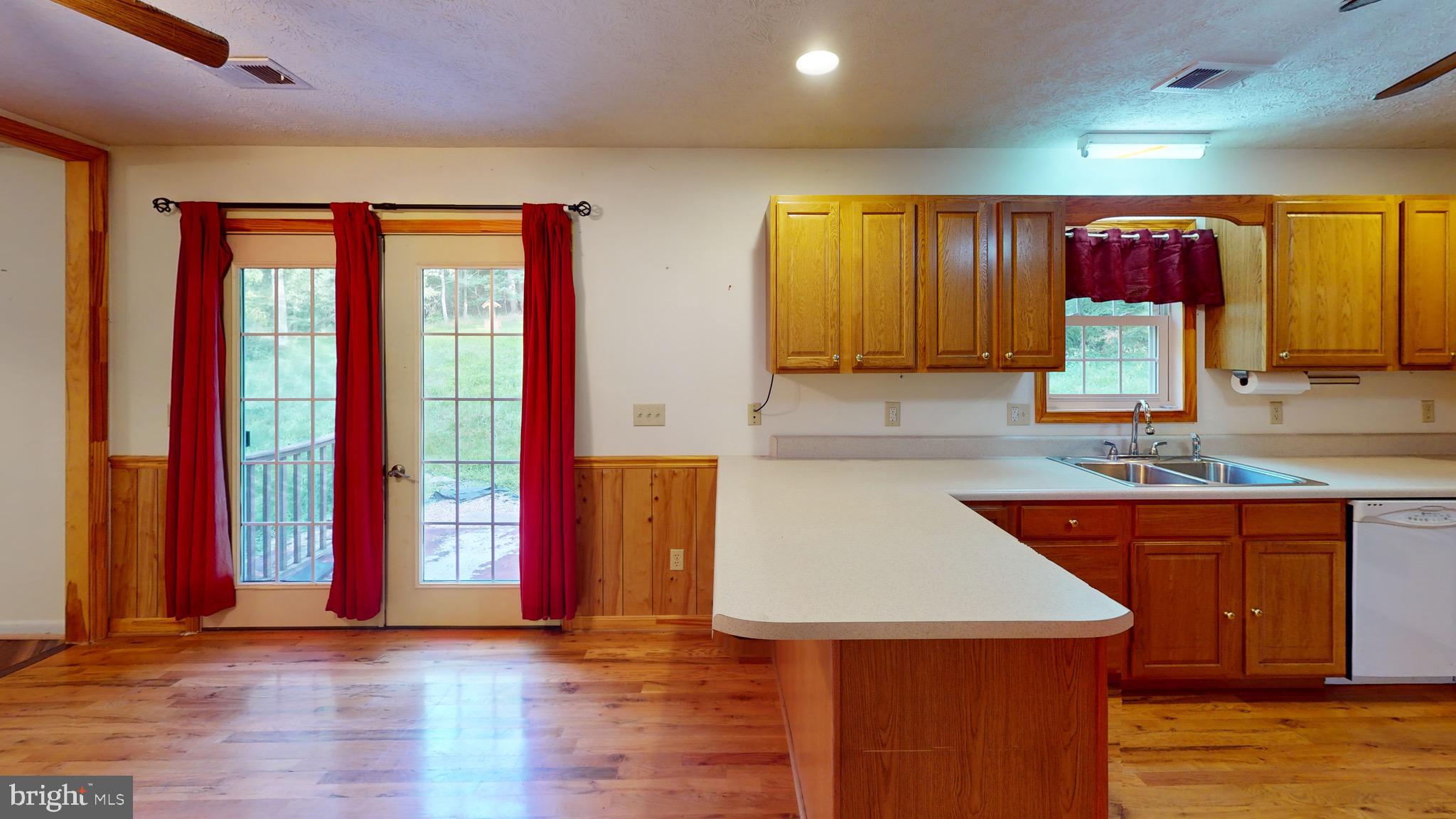 SHORT MOUNTAIN SOUTH - Residential