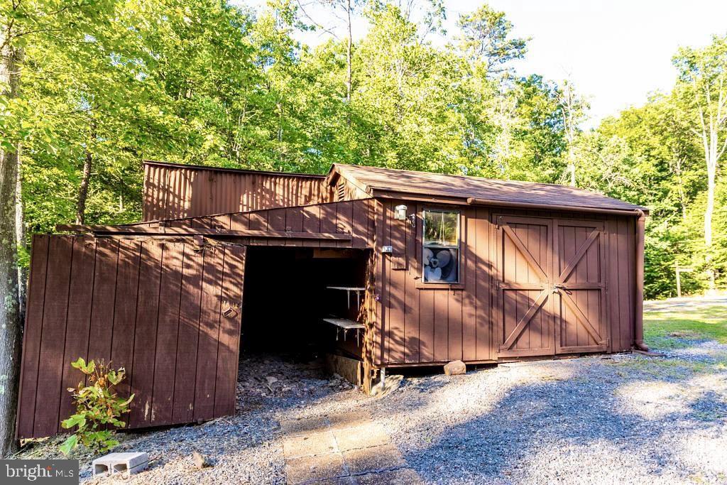 164 MOUNTAIN DRIVE