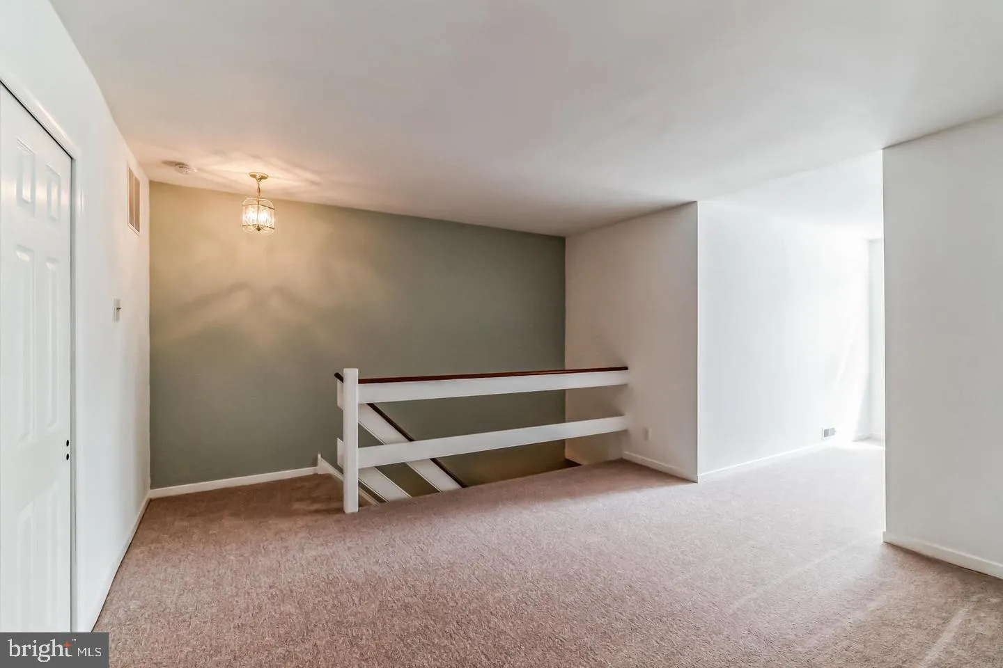 Chesterbrook, Pennsylvania 19087, United States, 3 Bedrooms Bedrooms, ,3 BathroomsBathrooms,Residential,Active,213332