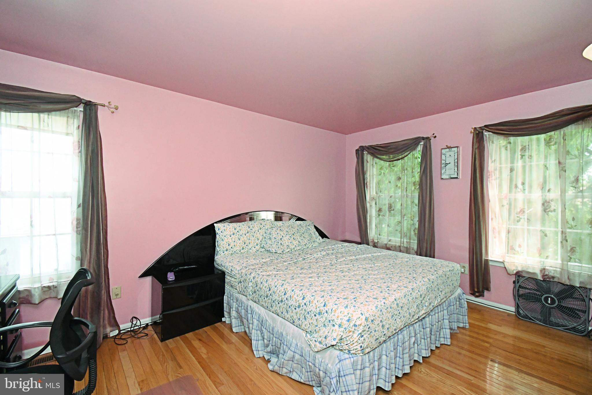 SOMERTON - Residential