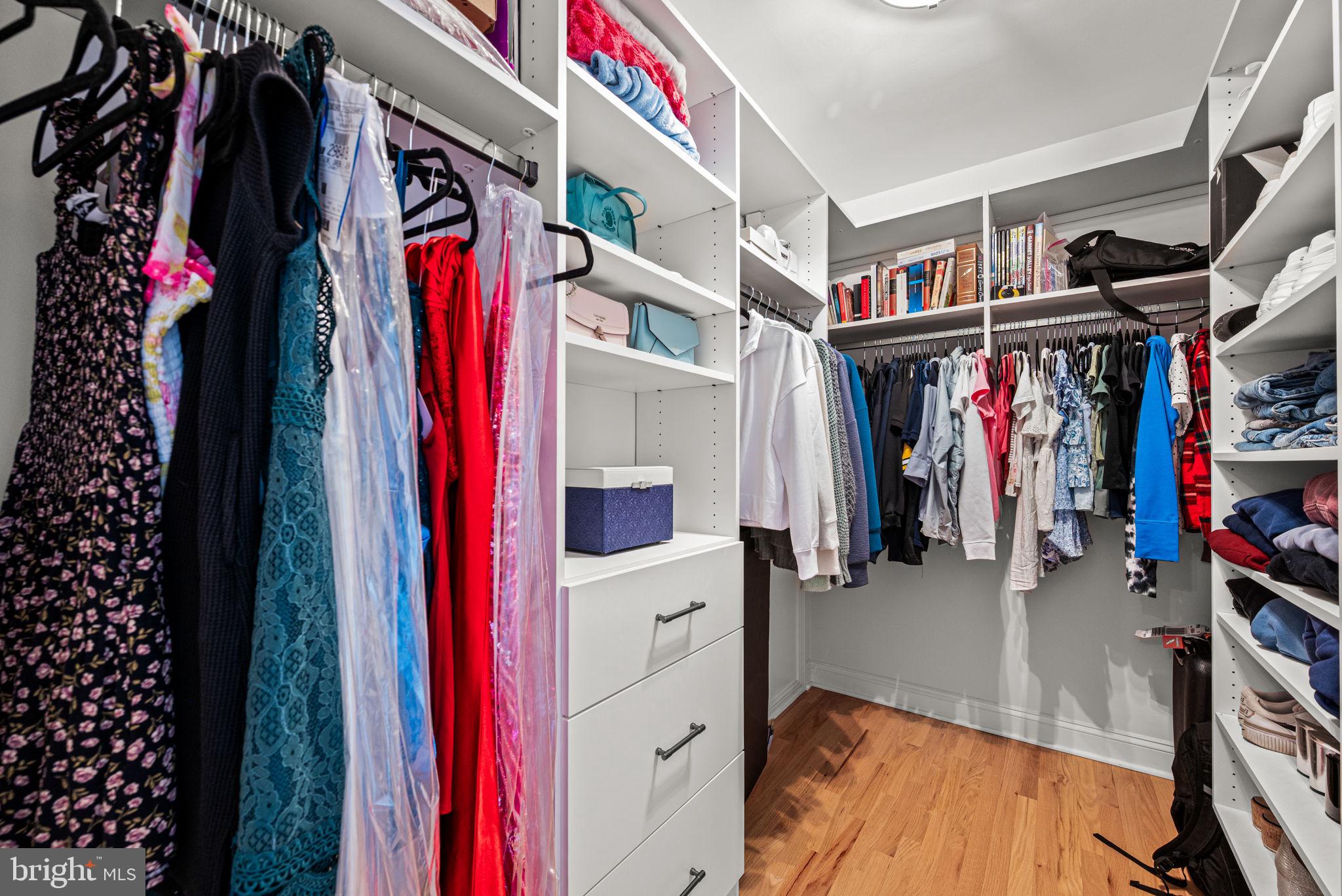 SARUM FARM - Residential