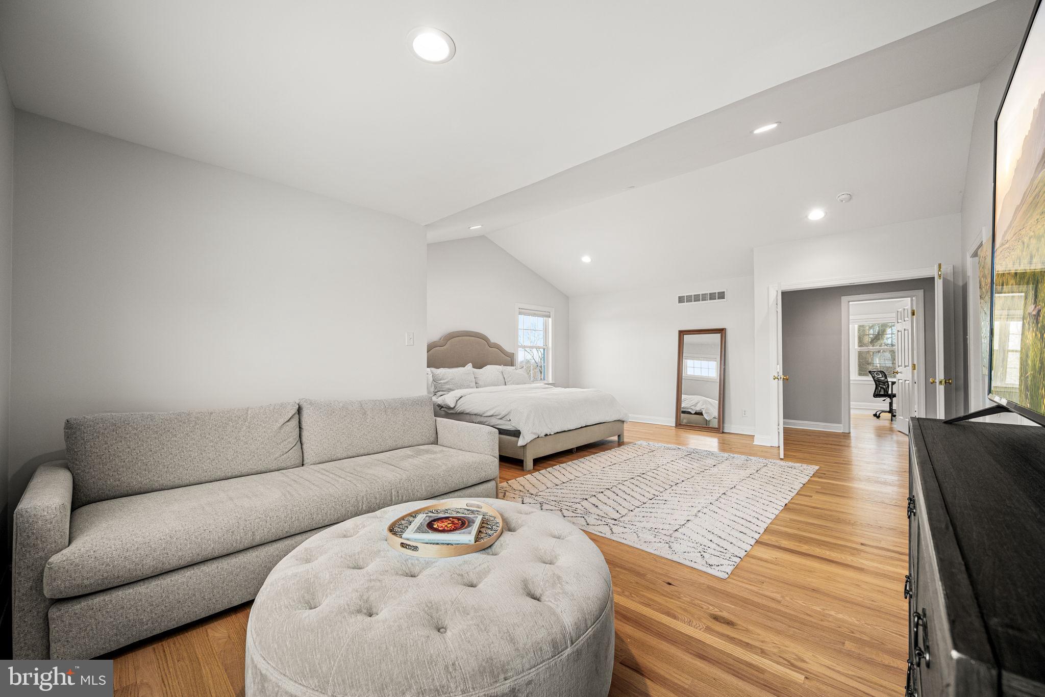 SARUM FARM - Residential