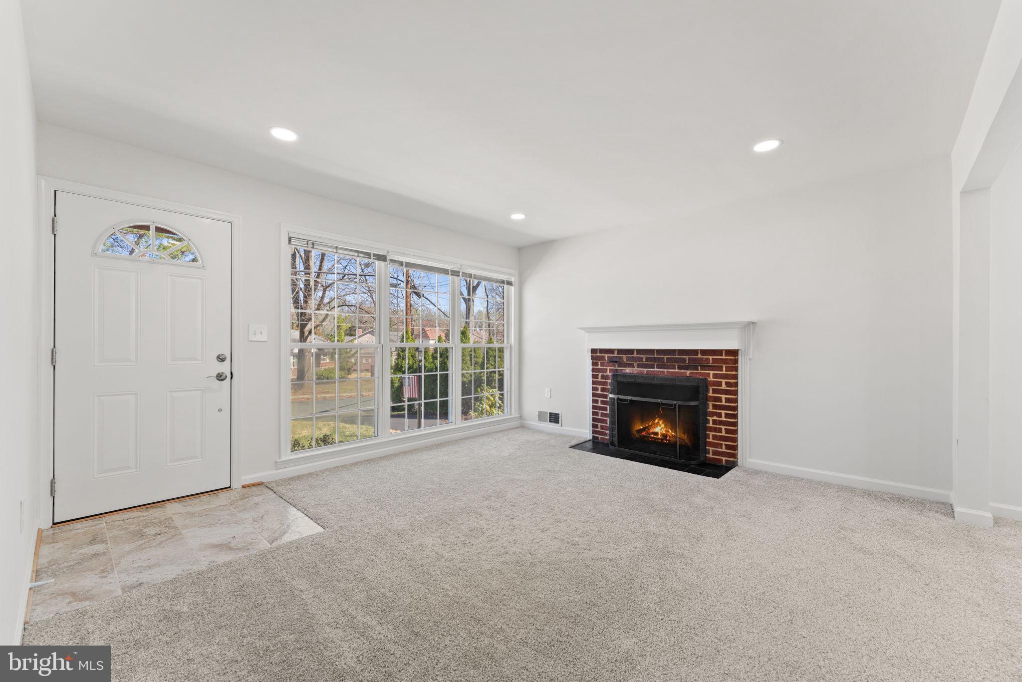 LYNWOOD - Residential