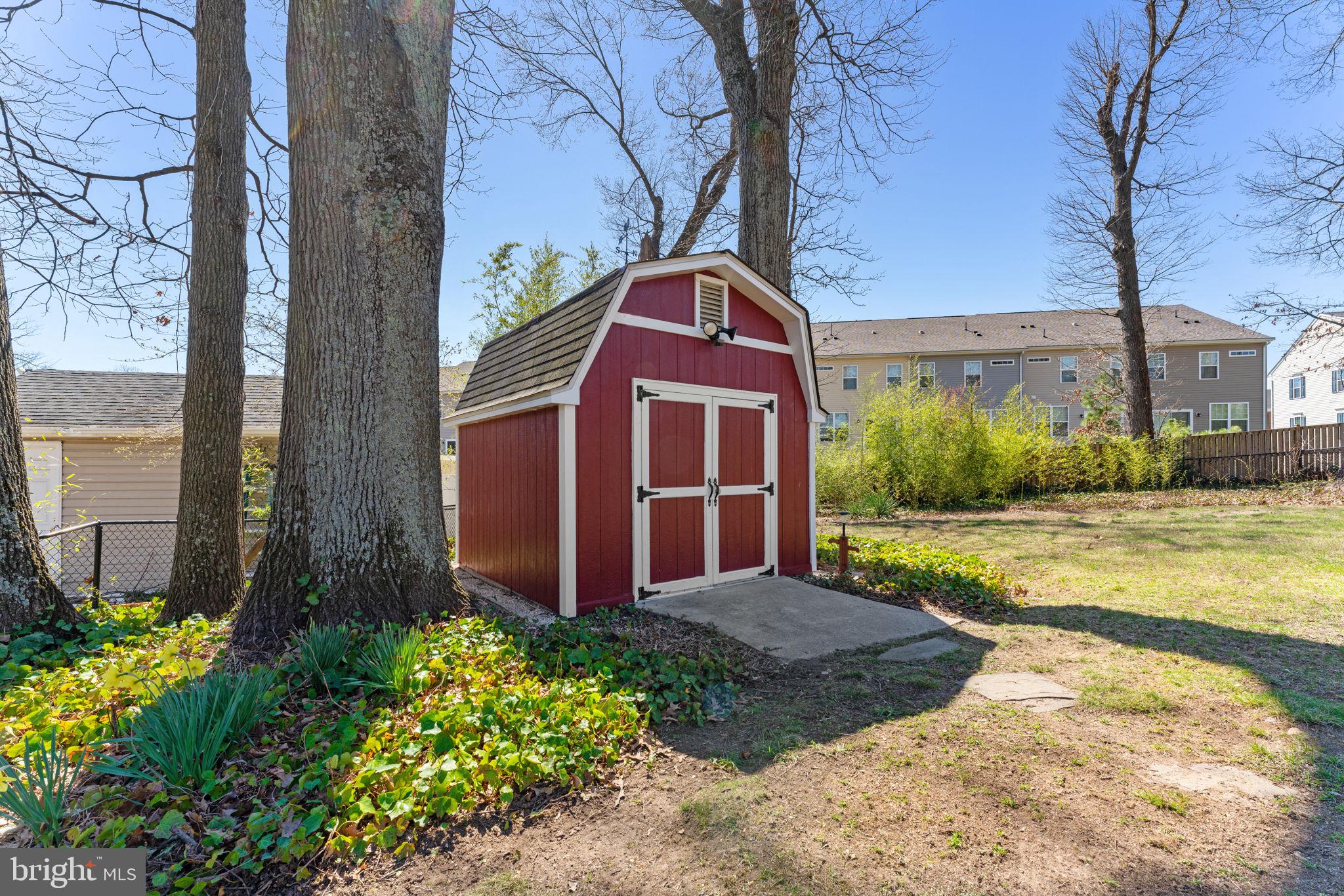 LYNWOOD - Residential