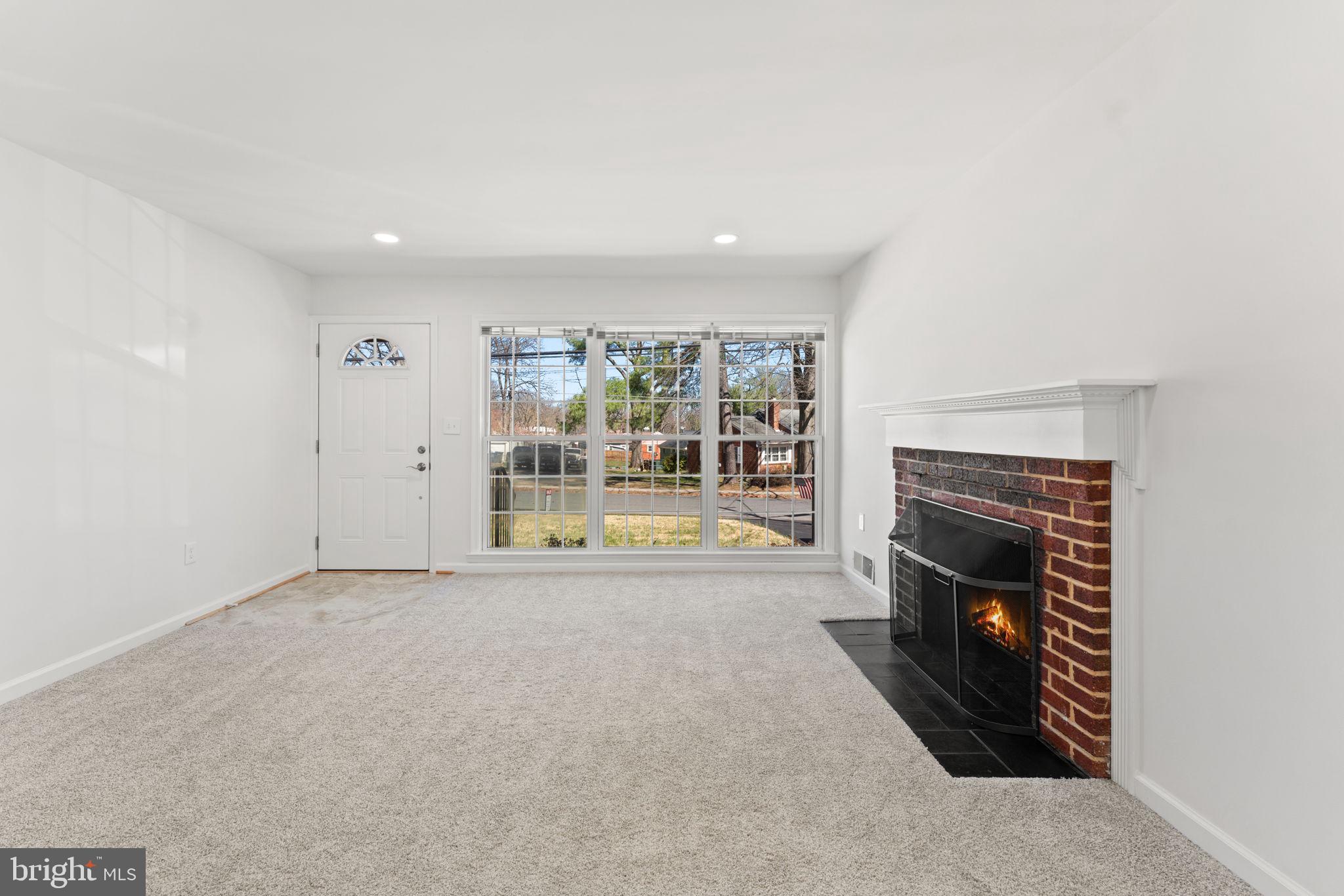 LYNWOOD - Residential