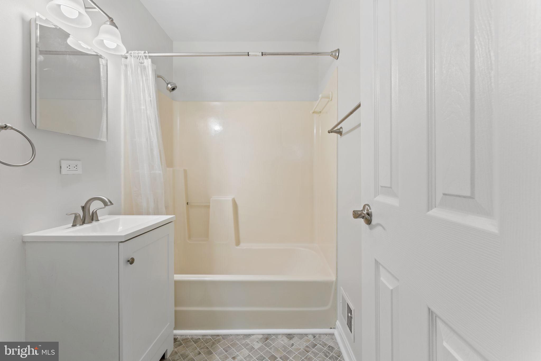 LYNWOOD - Residential