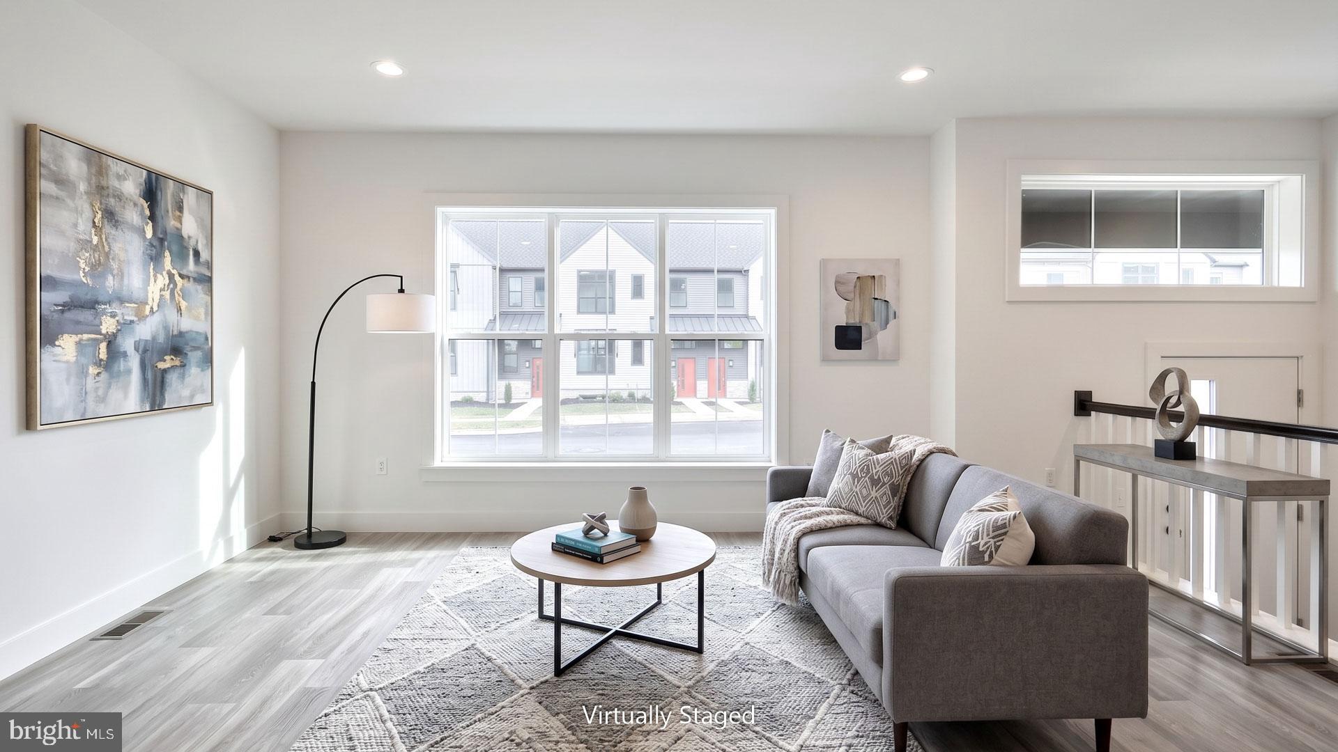 MADISON COURT - Residential