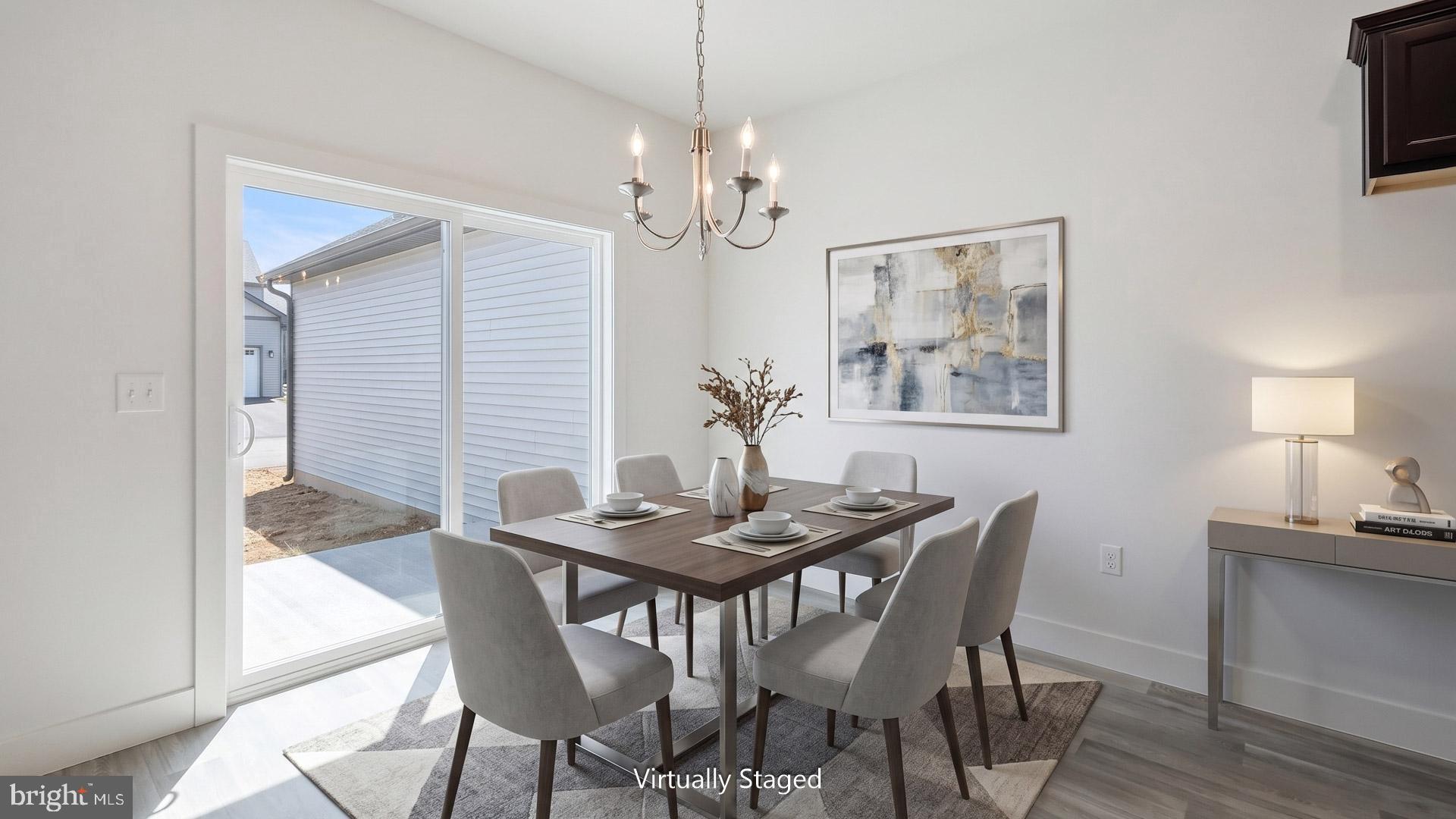 MADISON COURT - Residential