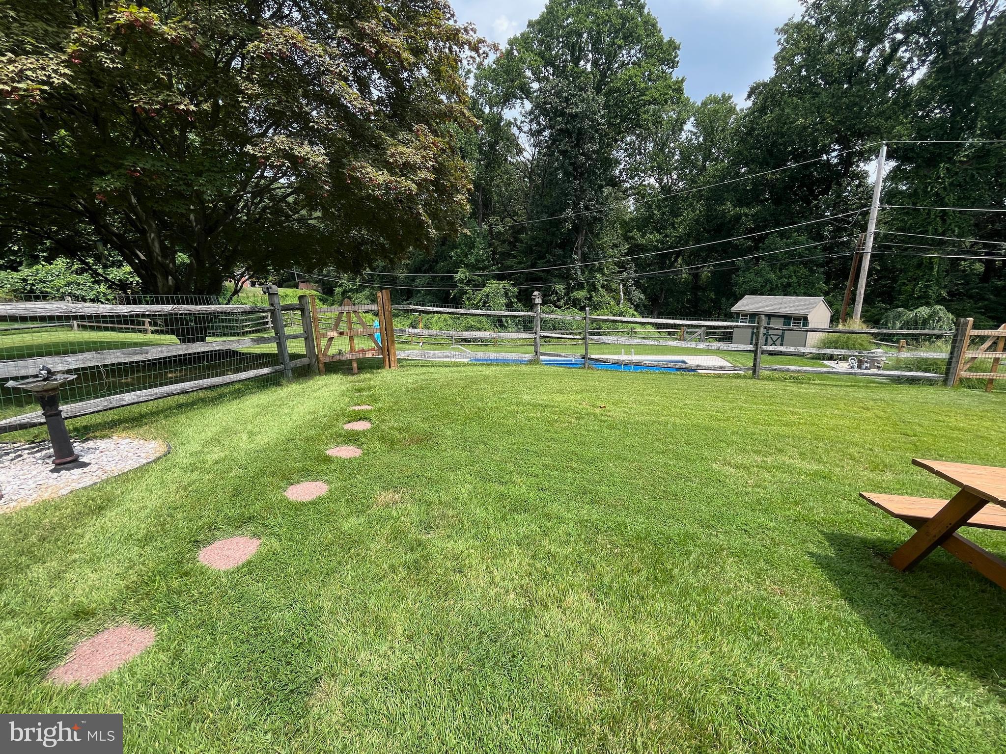 ROSE TREE WOODS - Residential