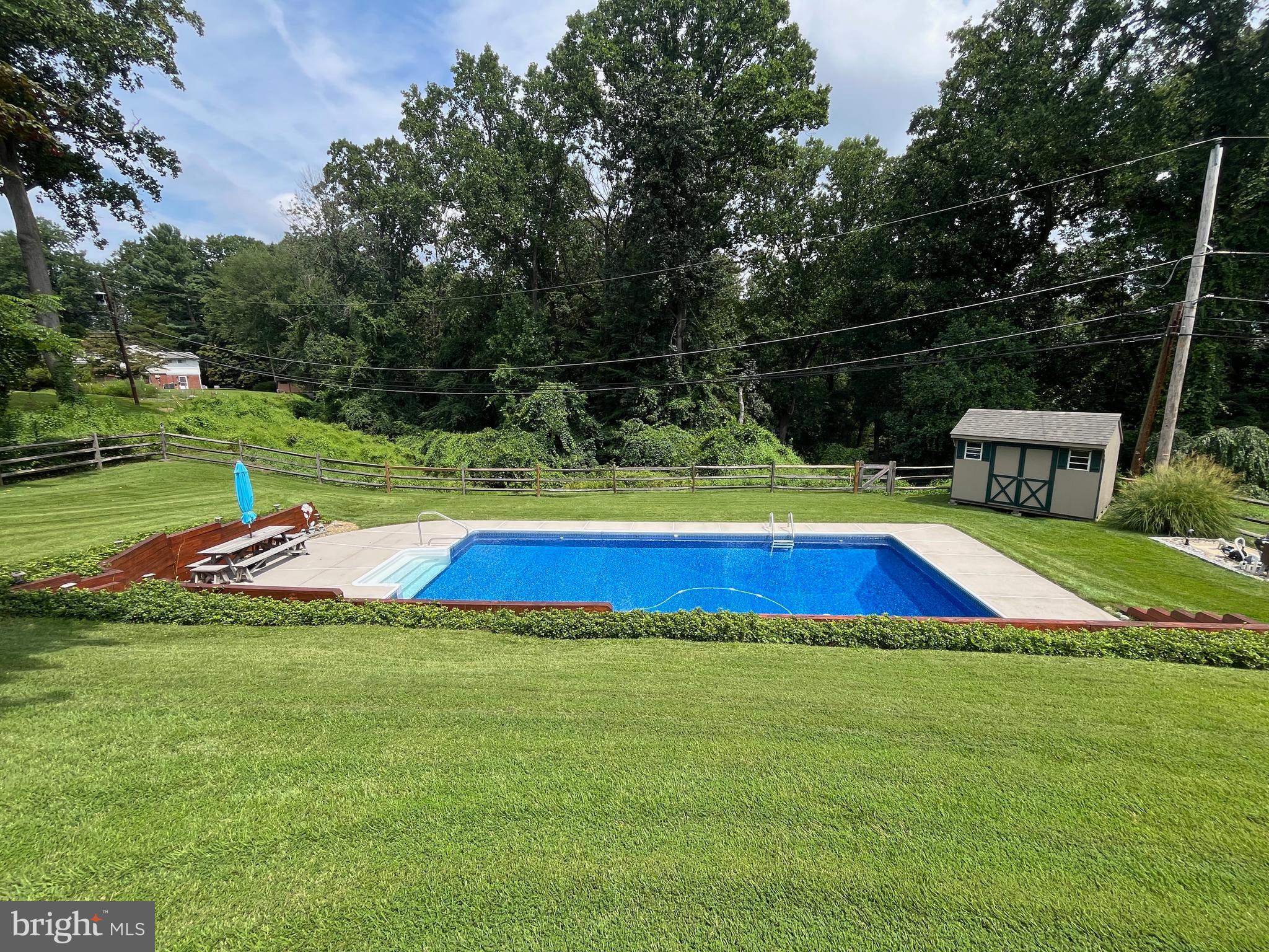 ROSE TREE WOODS - Residential