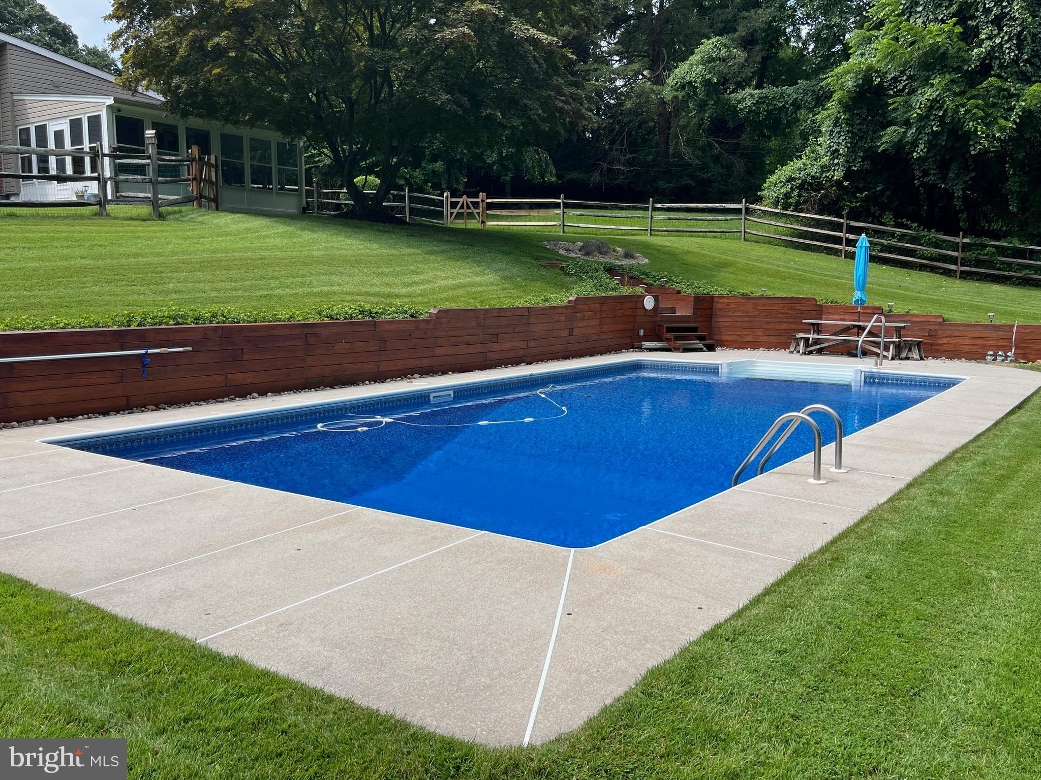 ROSE TREE WOODS - Residential