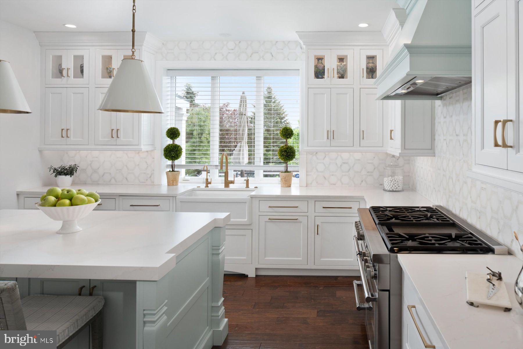 MEADOW WOOD - Residential