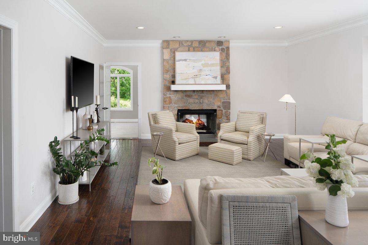 MEADOW WOOD - Residential