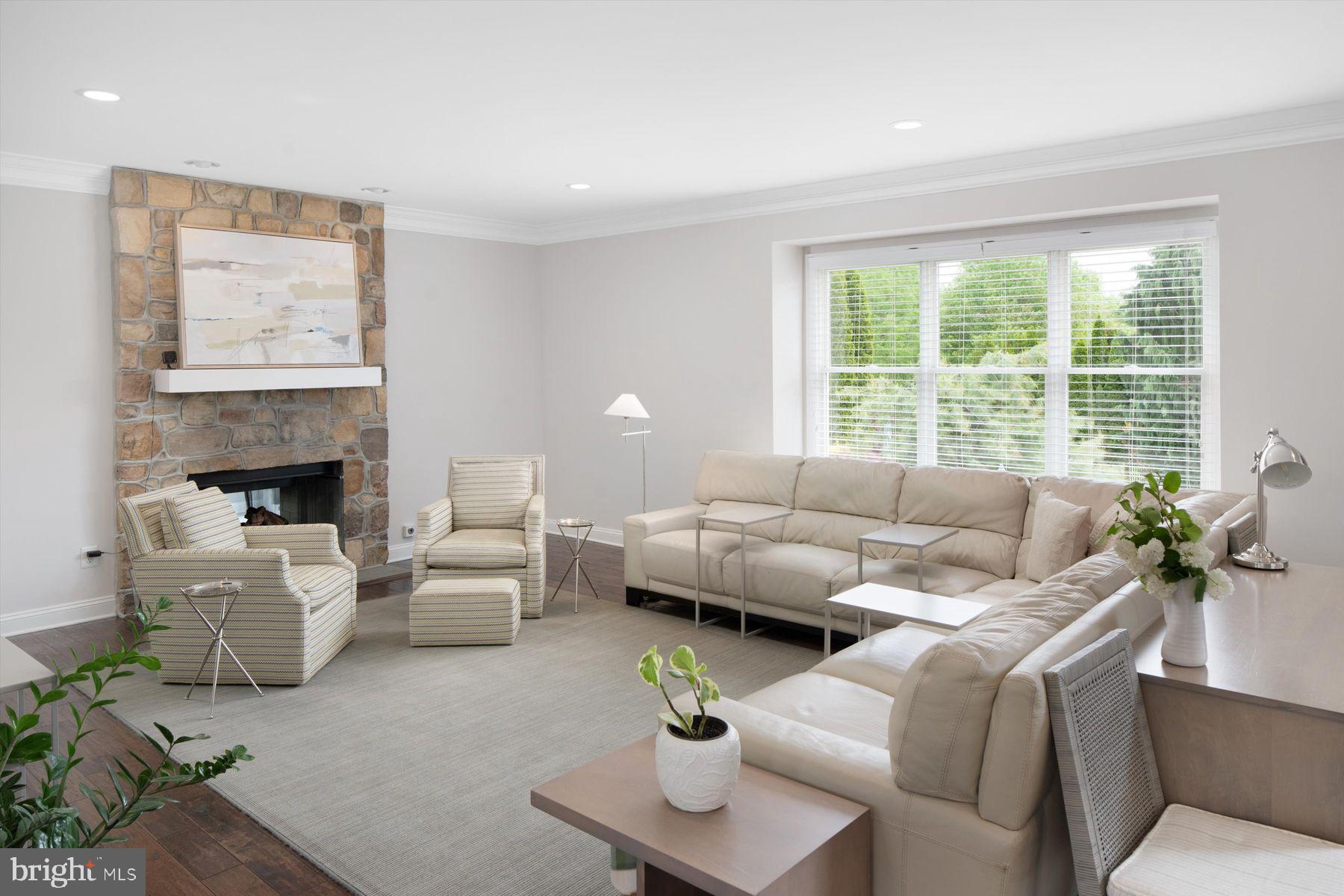 MEADOW WOOD - Residential