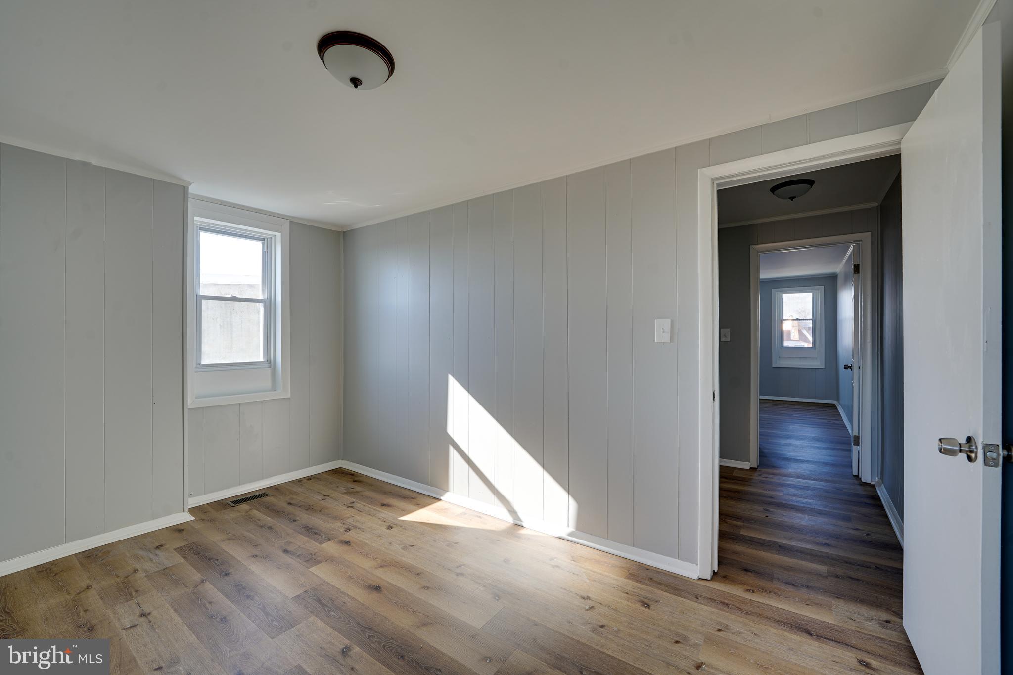 BARCLAY - Residential Lease