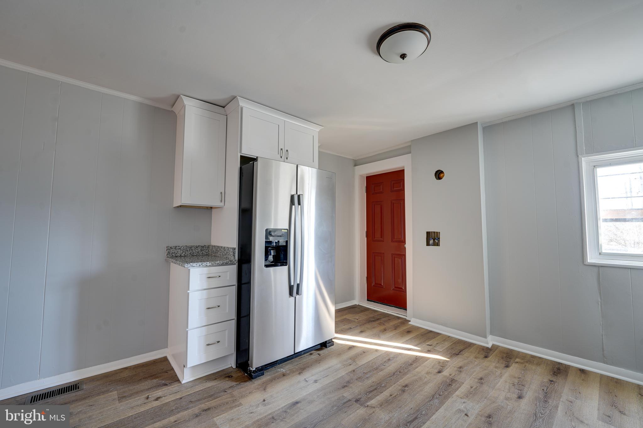 BARCLAY - Residential Lease