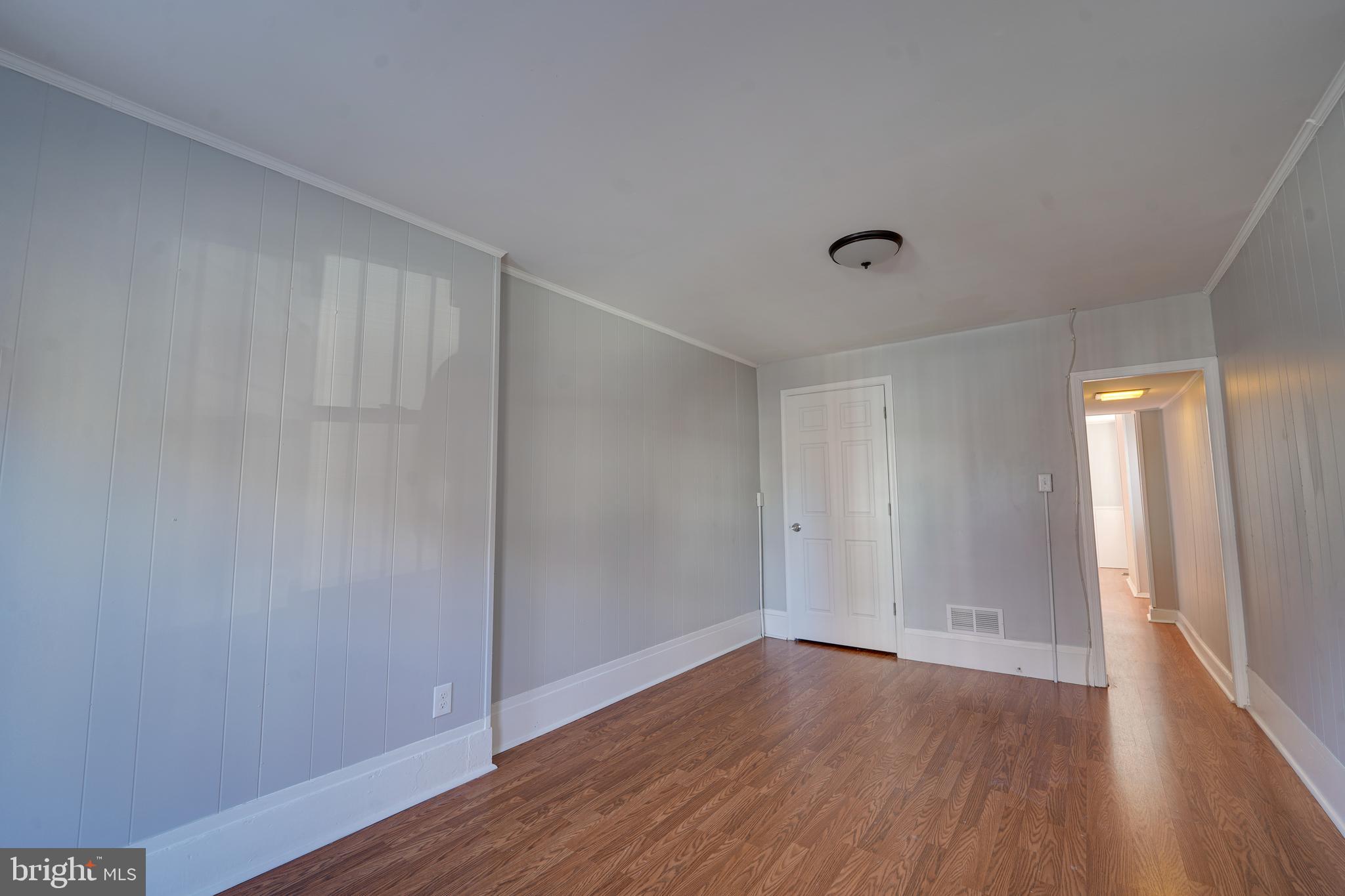 BARCLAY - Residential Lease